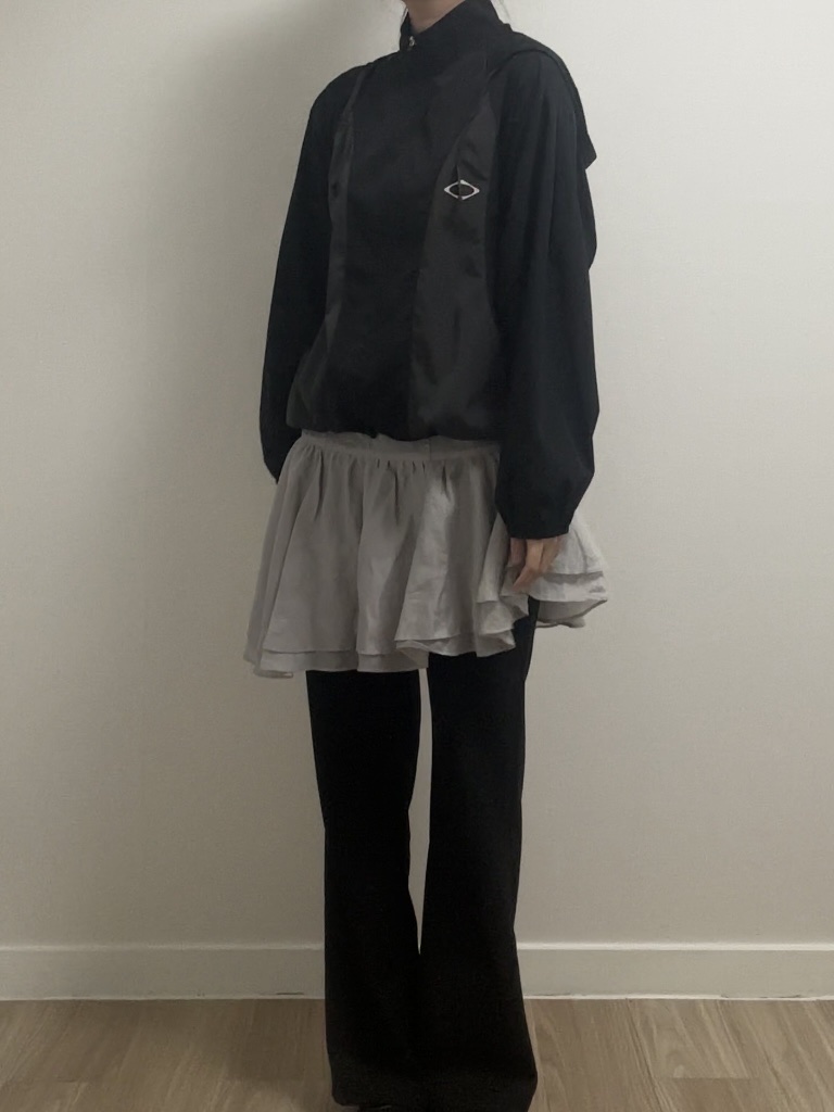 (W) Mischief FW Color Blocked Windbreaker Black, [KREAM 단독] Safarispot Women 1/2 Basic Safari Hoodie White 착용 스타일 - 1
