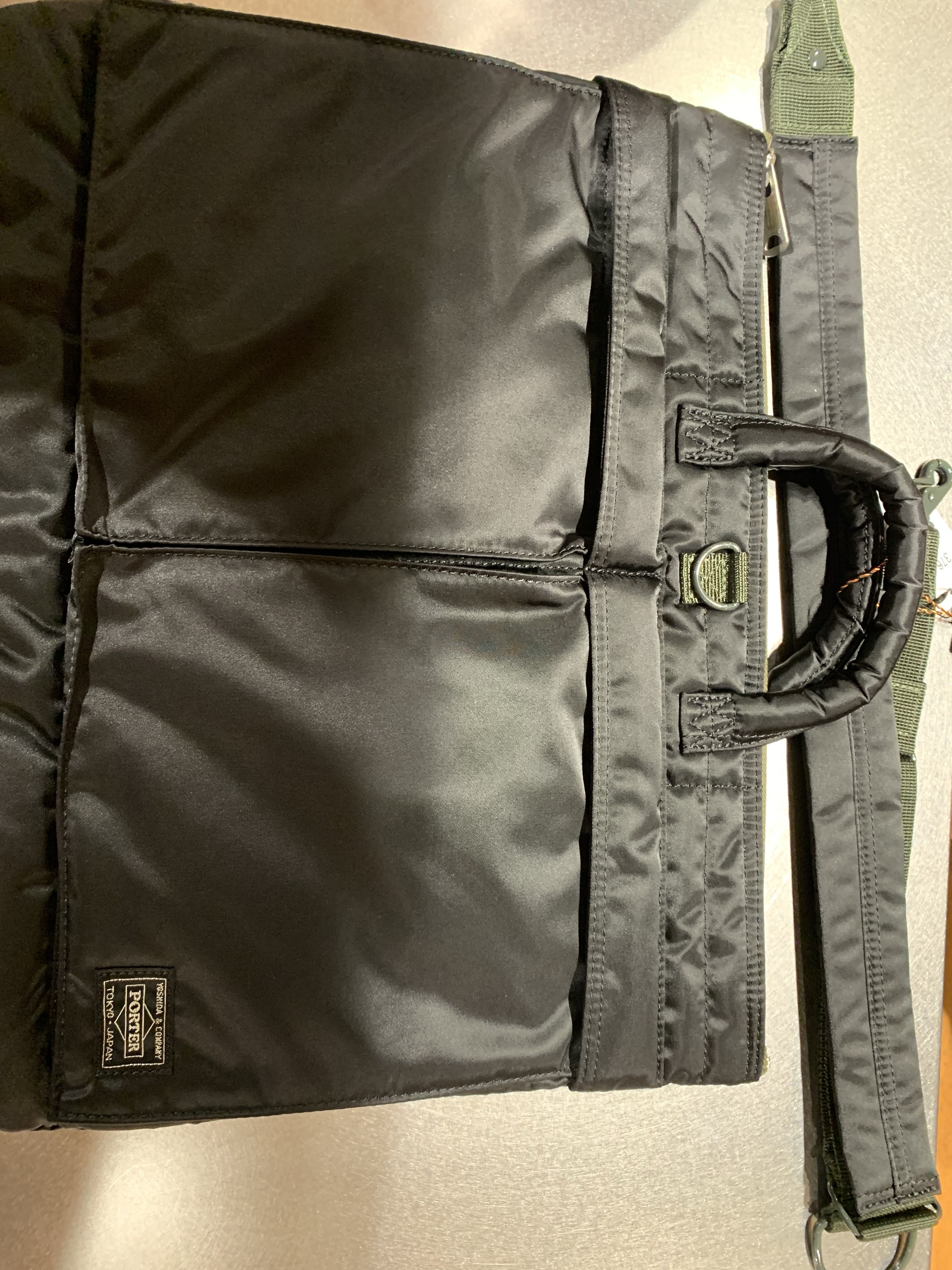 Porter PX Tanker 2way Short Helmet Bag Black 착용 스타일