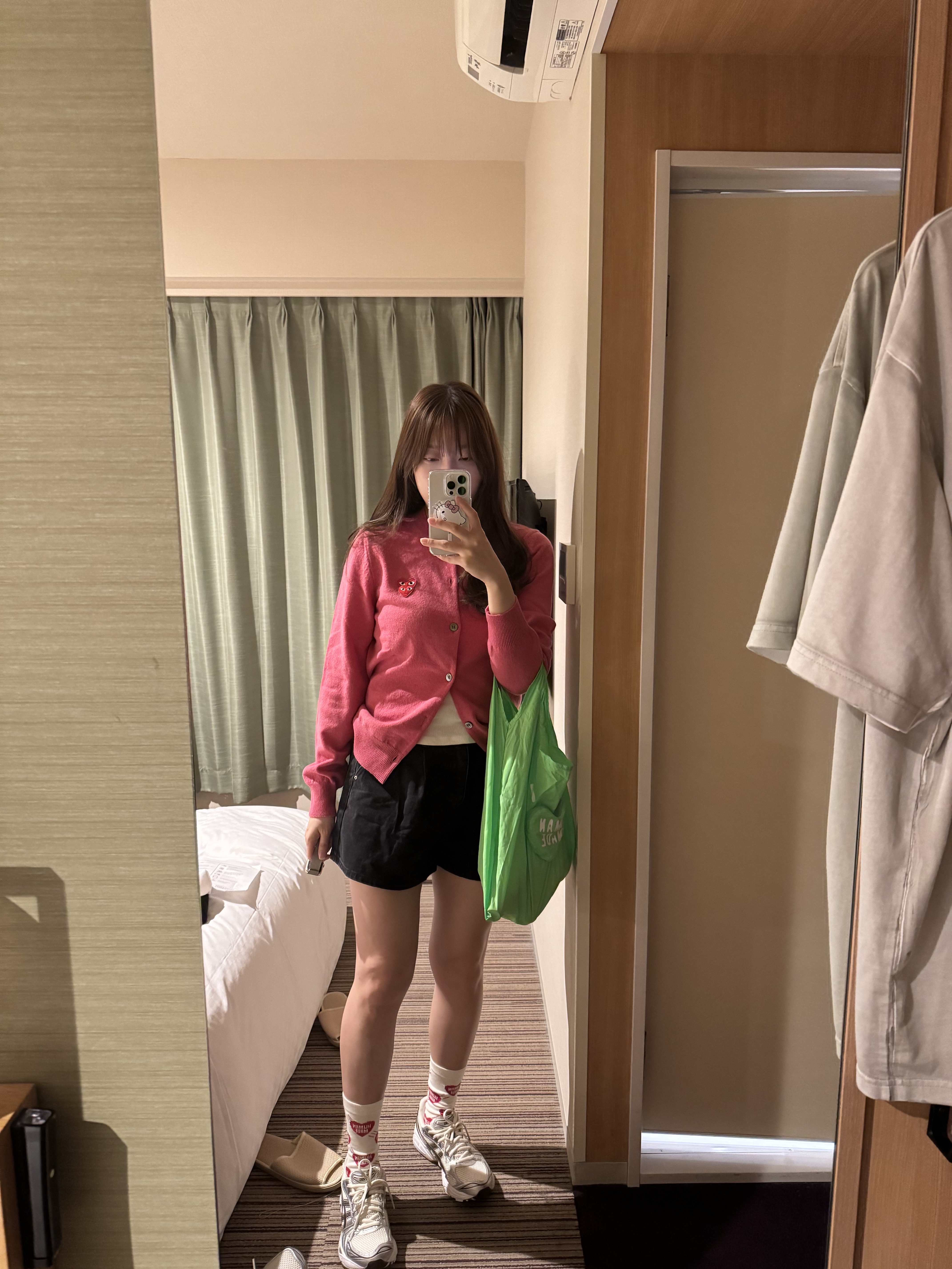 (W) Play Comme des Garcons Double Heart Knit Cardigan Pink, Asics Gel-Kayano 14 Cream Black 착용 스타일