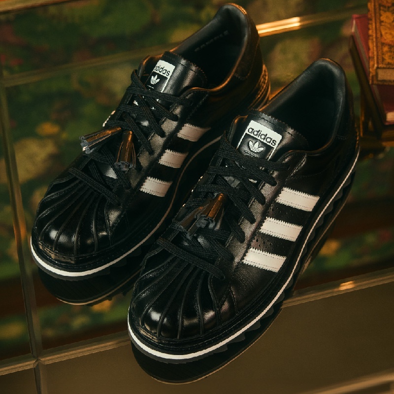 Adidas x Clot Superstar Core Black Cloud White 착용 스타일