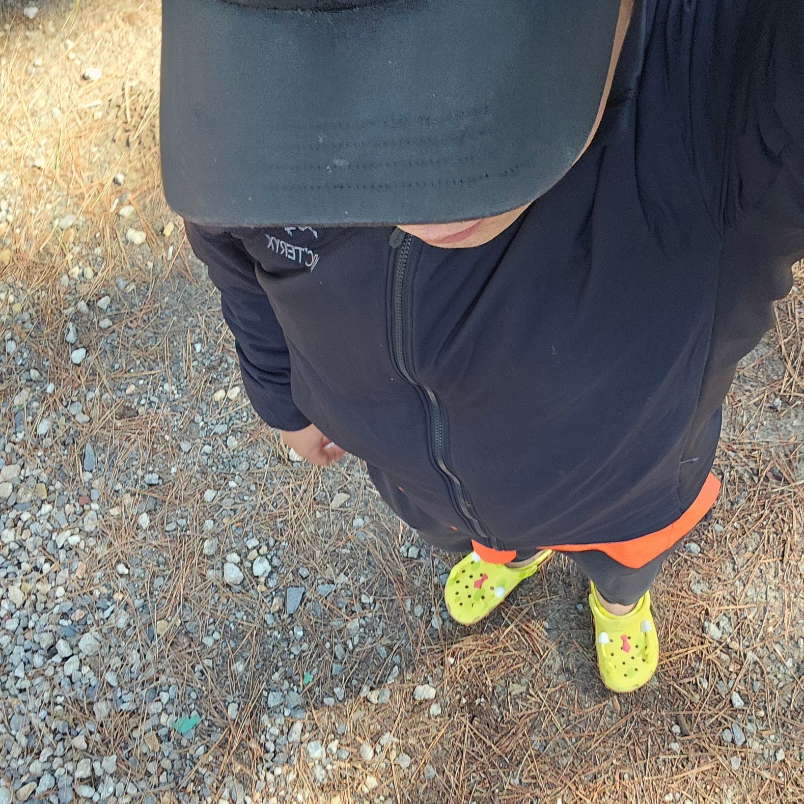 Arc'teryx Atom Hoody Black, Arc'teryx Kragg Cotton Heatmap LS T-Shirt Black 착용 스타일