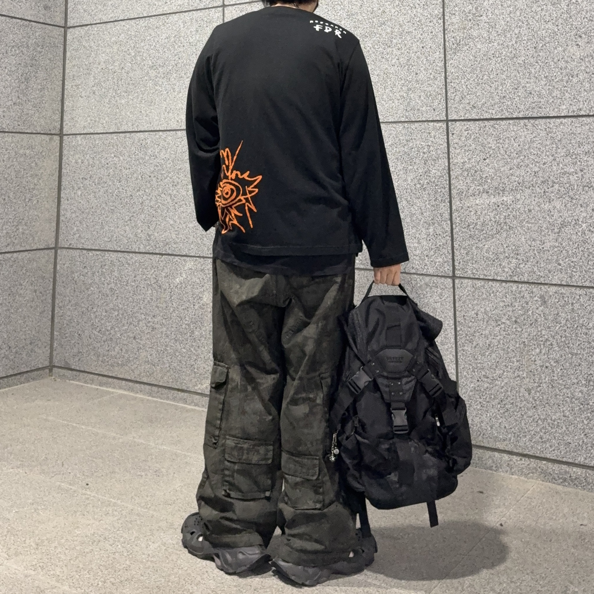 Undermycar Harban Rough Dirty Painting Wide Cargo Pants Lint - 23SS, Balenciaga HD Lace-Up Sneakers Black 착용 스타일 - 3