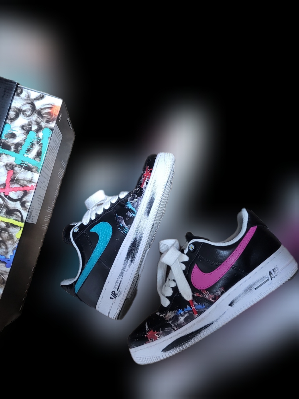 Nike x Peaceminusone Air Force 1 Low Para-Noise 3.0 Black and Multicolor, Louis Vuitton Palm Springs MM Backpack Monogram 착용 스타일 - 3