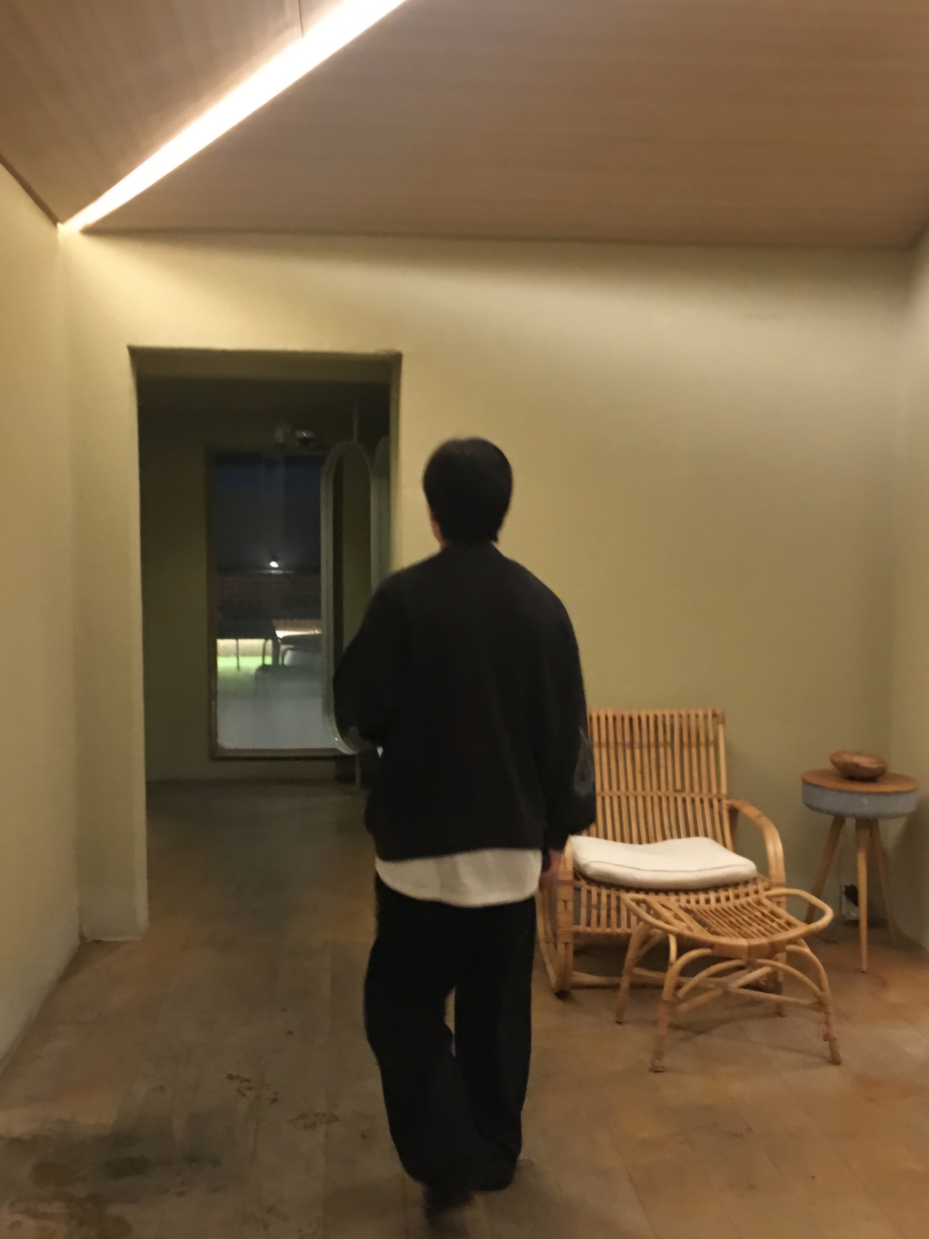 Polyteru Track Knit Zip Up Charcoal, Supreme Cross Box Logo T-Shirt White - 20FW 착용 스타일 - 2