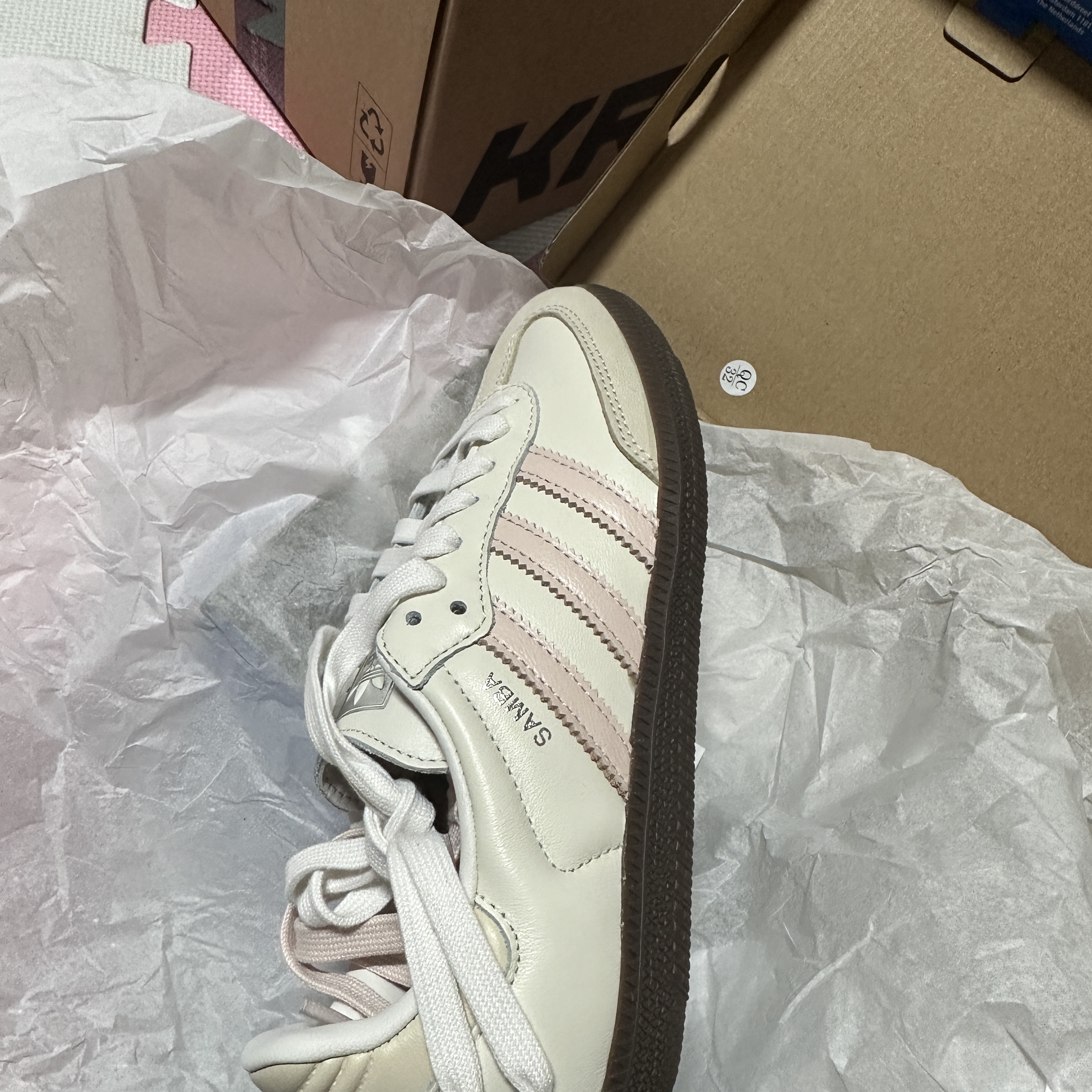 (W) Adidas Samba OG Cloud White Wonder Quartz 착용 스타일