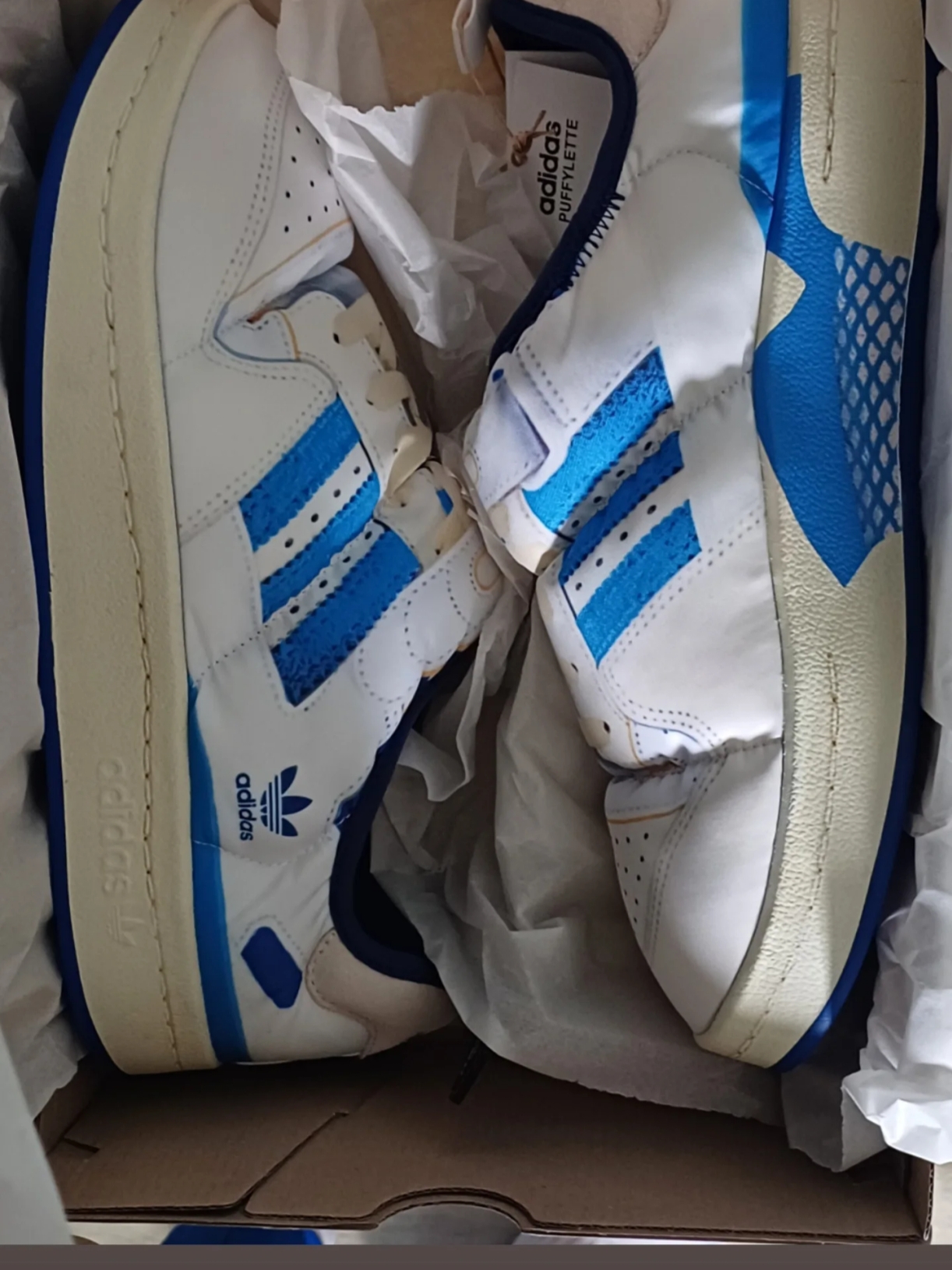 Adidas Puffylette Forum 84 Cloud White 착용 스타일 - 2