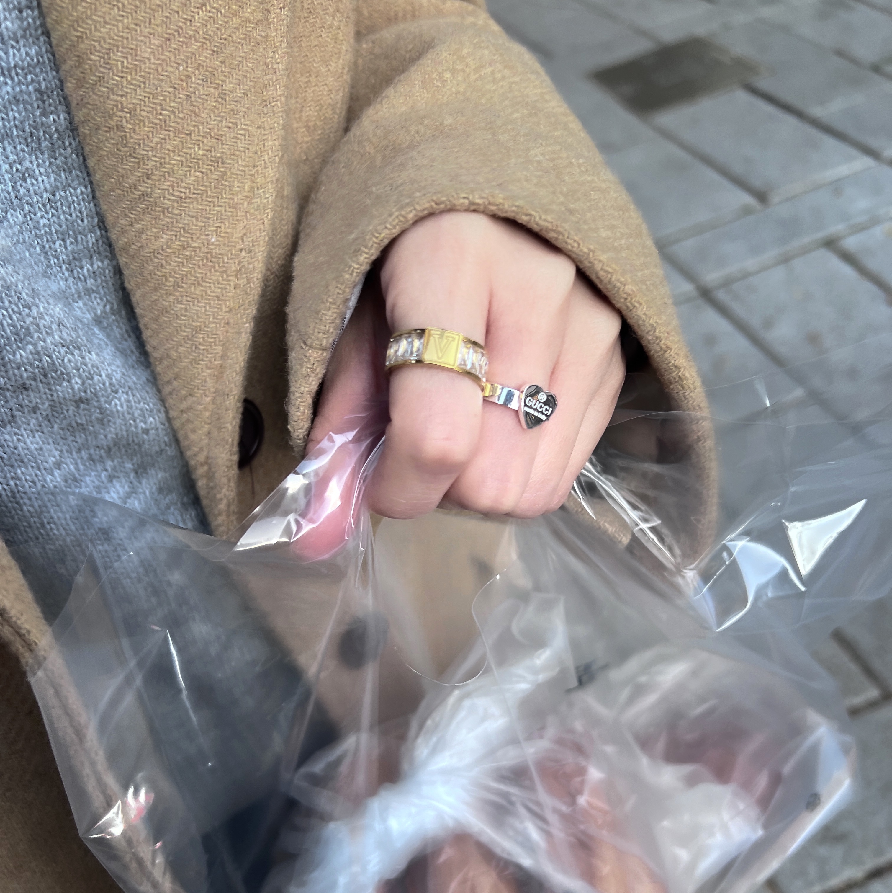 Gucci Trademark Ring With Heart Pendant Silver 착용 스타일 - 2