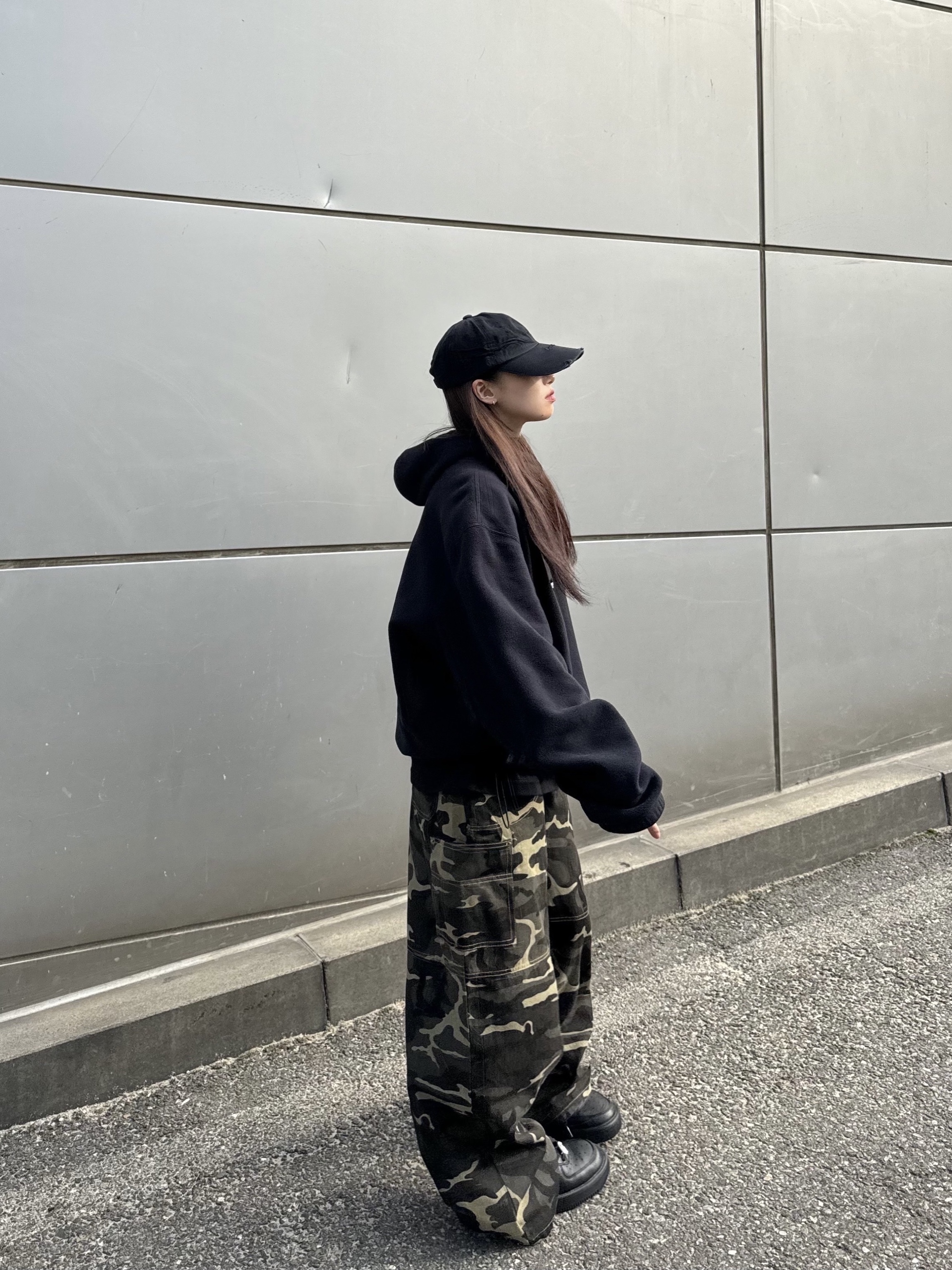 Supreme Polartec Facemask Half Zip Hooded Sweatshirt Black - 23FW, Nike x Ambush Air Force 1 Low SP Black 착용 스타일 - 1