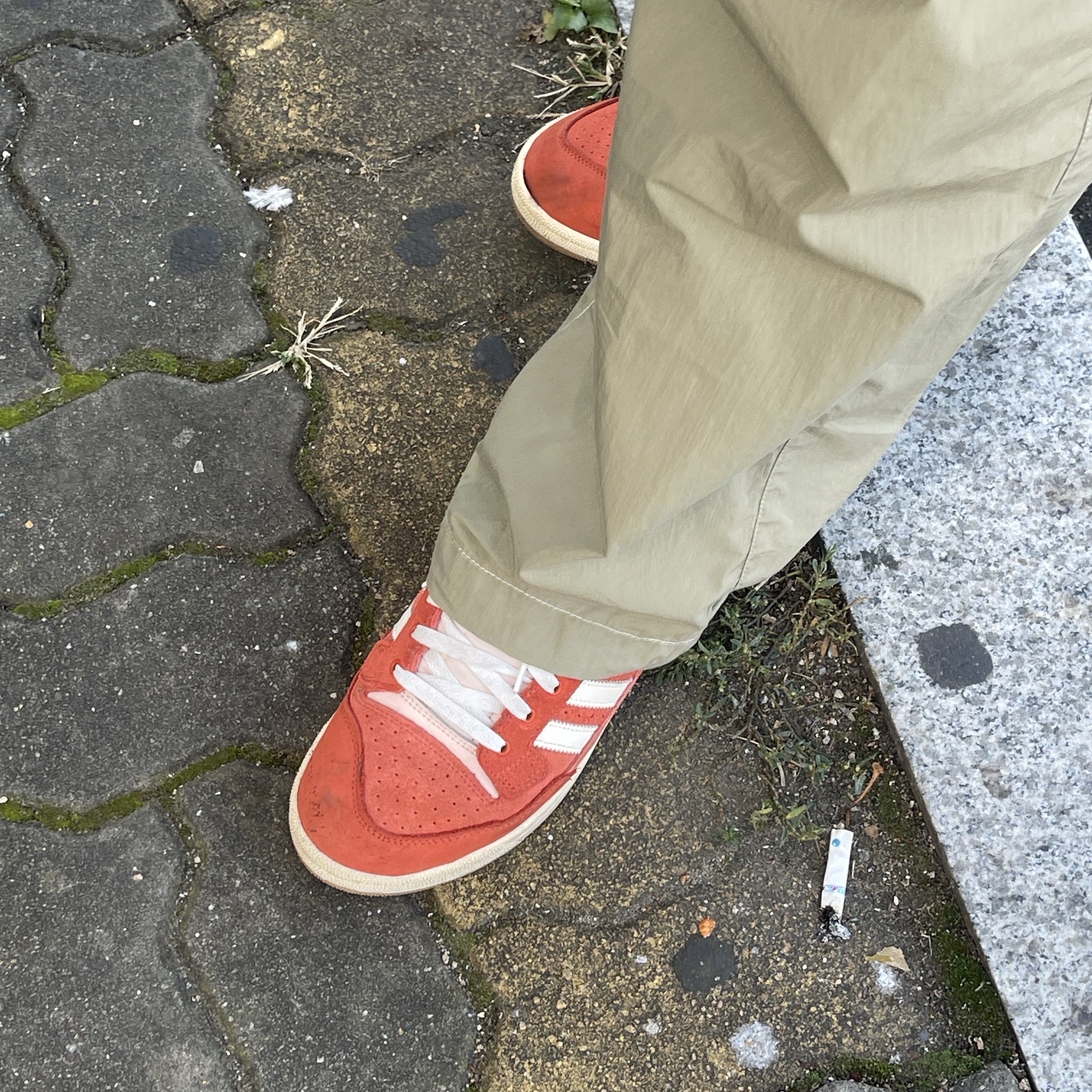 Adidas Campus 00s Better Scarlet Cloud White 착용 스타일