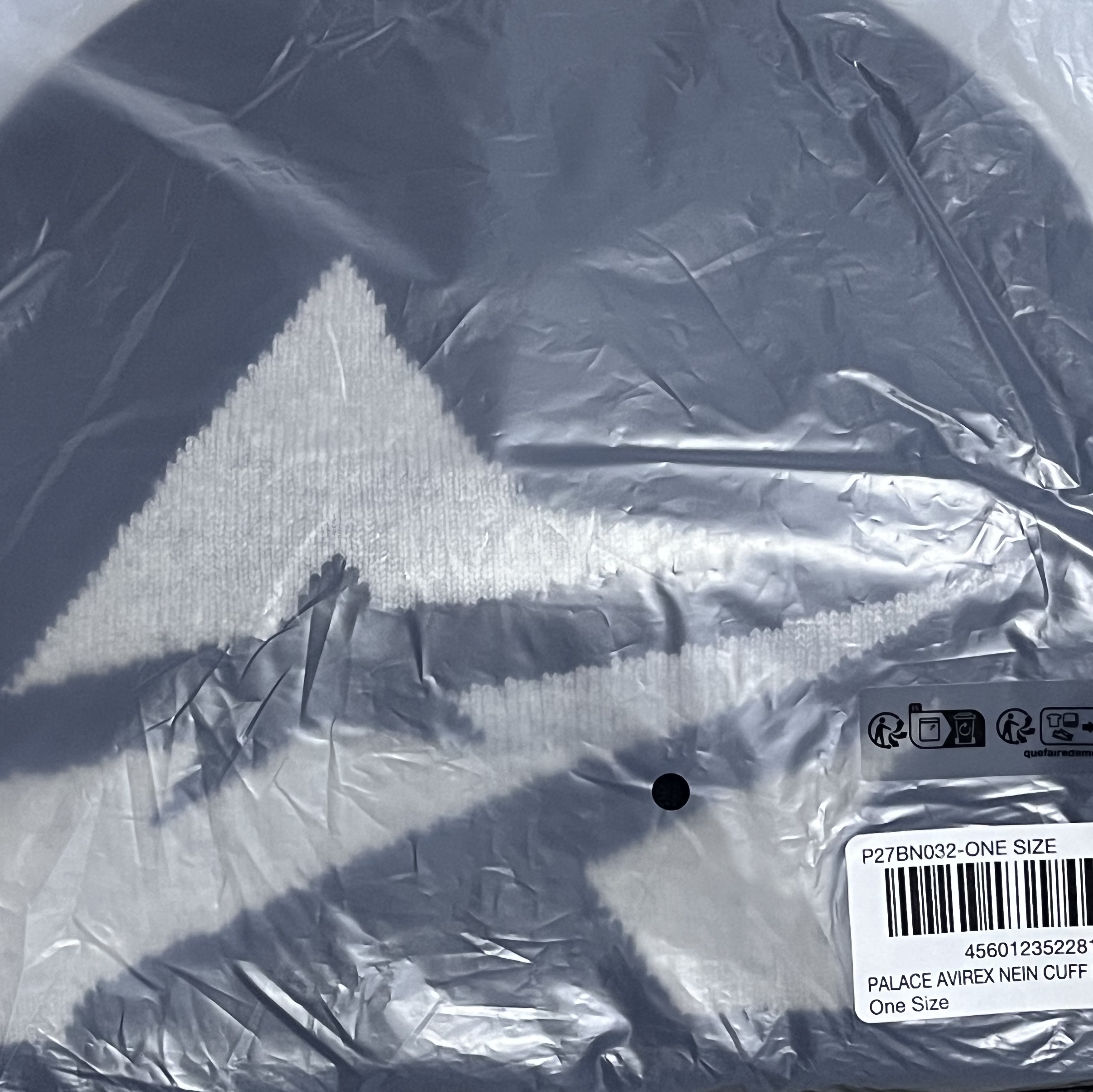 Palace Avirex Nein Cuff Beanie Black - 24FW 착용 스타일