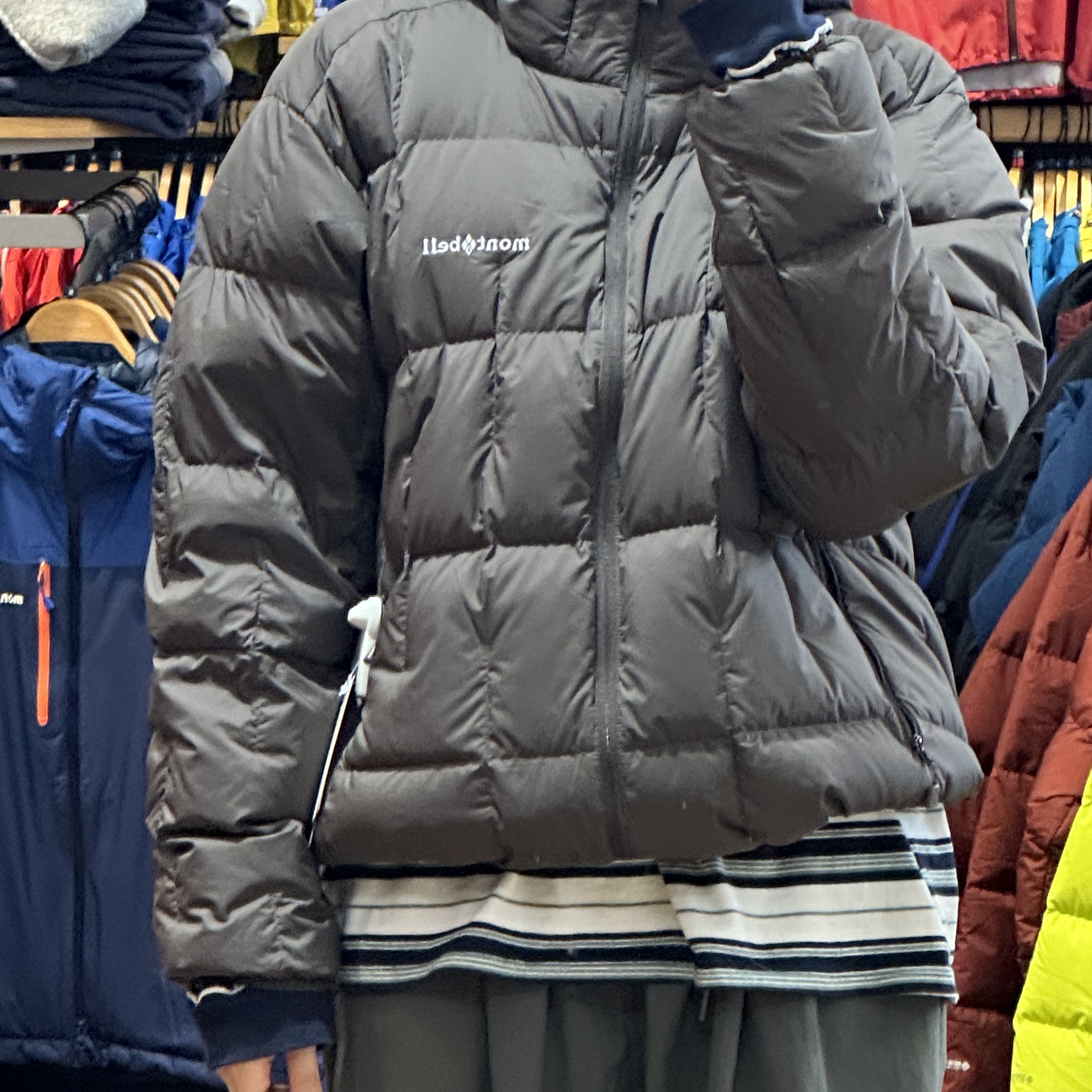 Montbell Superior Down Parka Black 착용 스타일 - 1