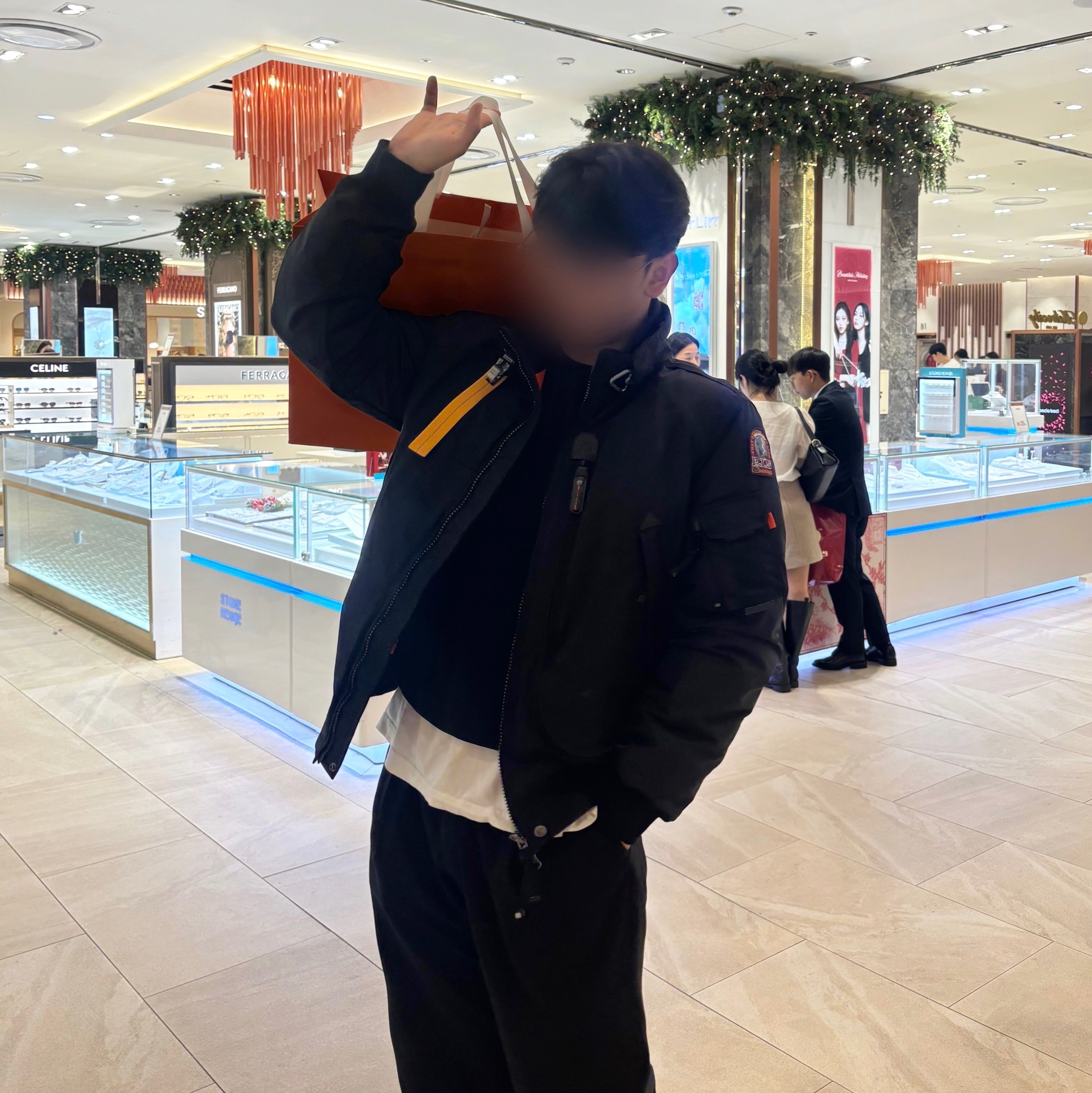 ParaJumpers Gobi Short Jacket Black - 23FW, Maison Kitsune Chillax Patch Regular Sweatshirt Ink Blue 착용 스타일