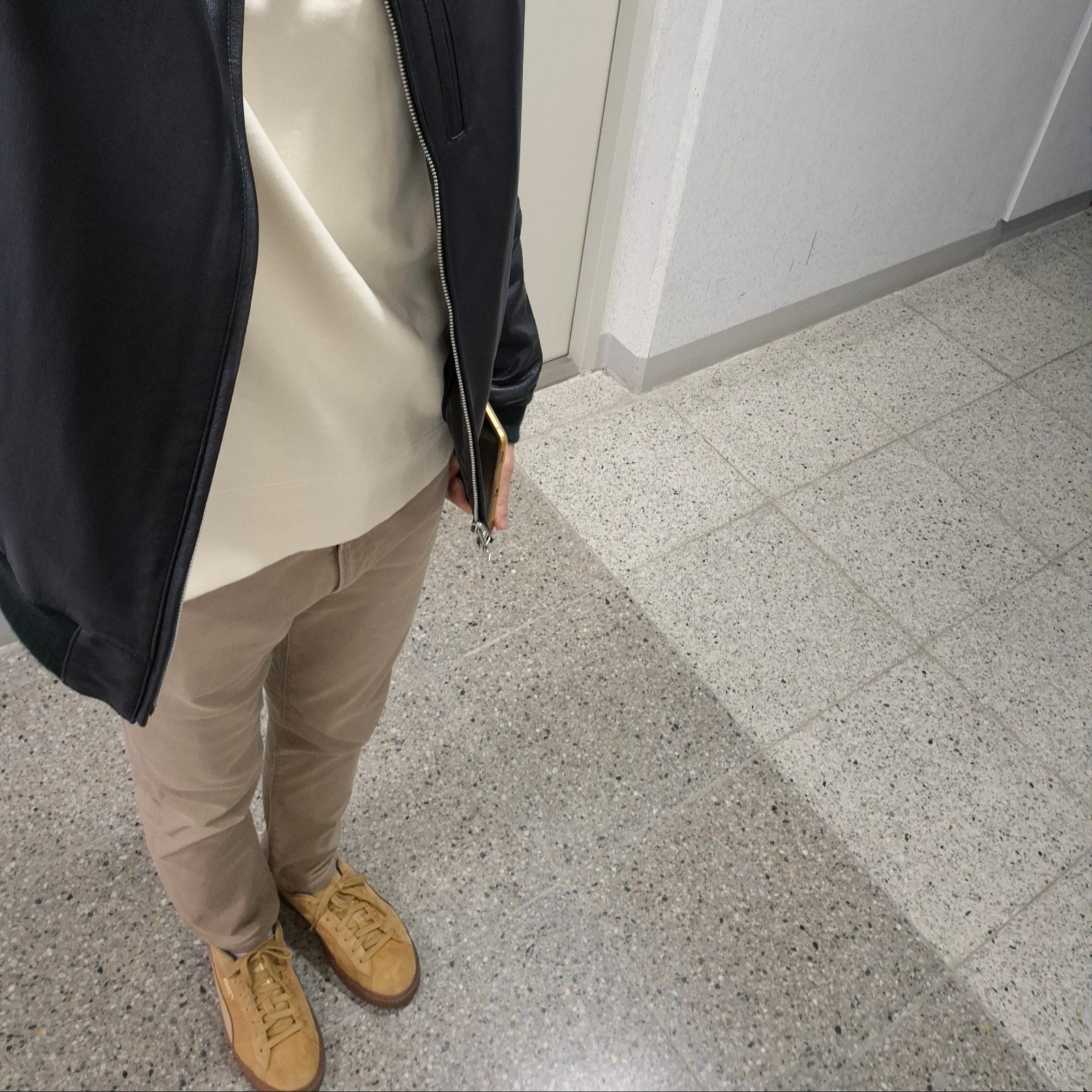 (W) Puma x Fenty Rihanna Suede Creeper Oatemeal 착용 스타일 - 1