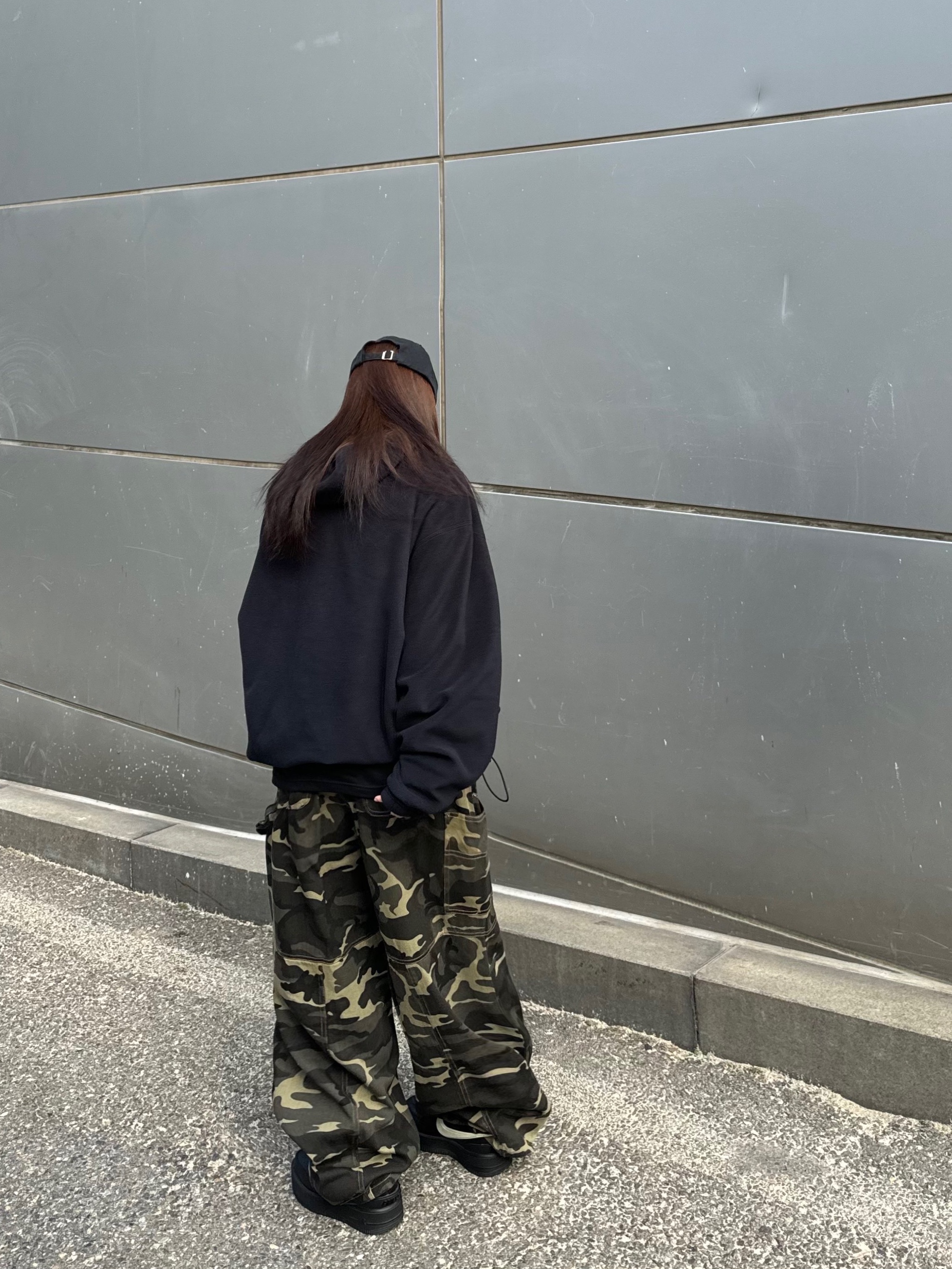 Supreme Polartec Facemask Half Zip Hooded Sweatshirt Black - 23FW, Nike x Ambush Air Force 1 Low SP Black 착용 스타일 - 3