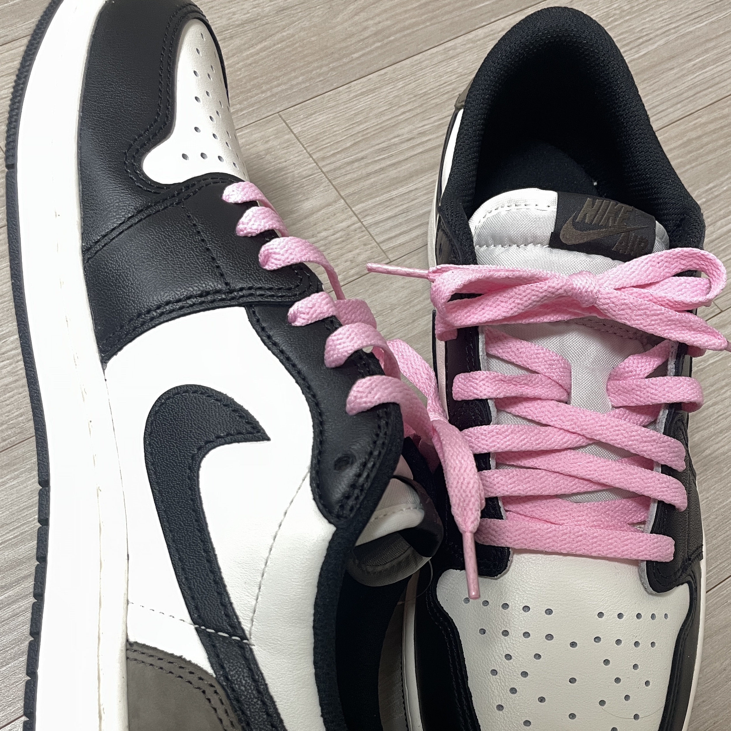 Jordan 1 Retro Low OG Mocha 착용 스타일