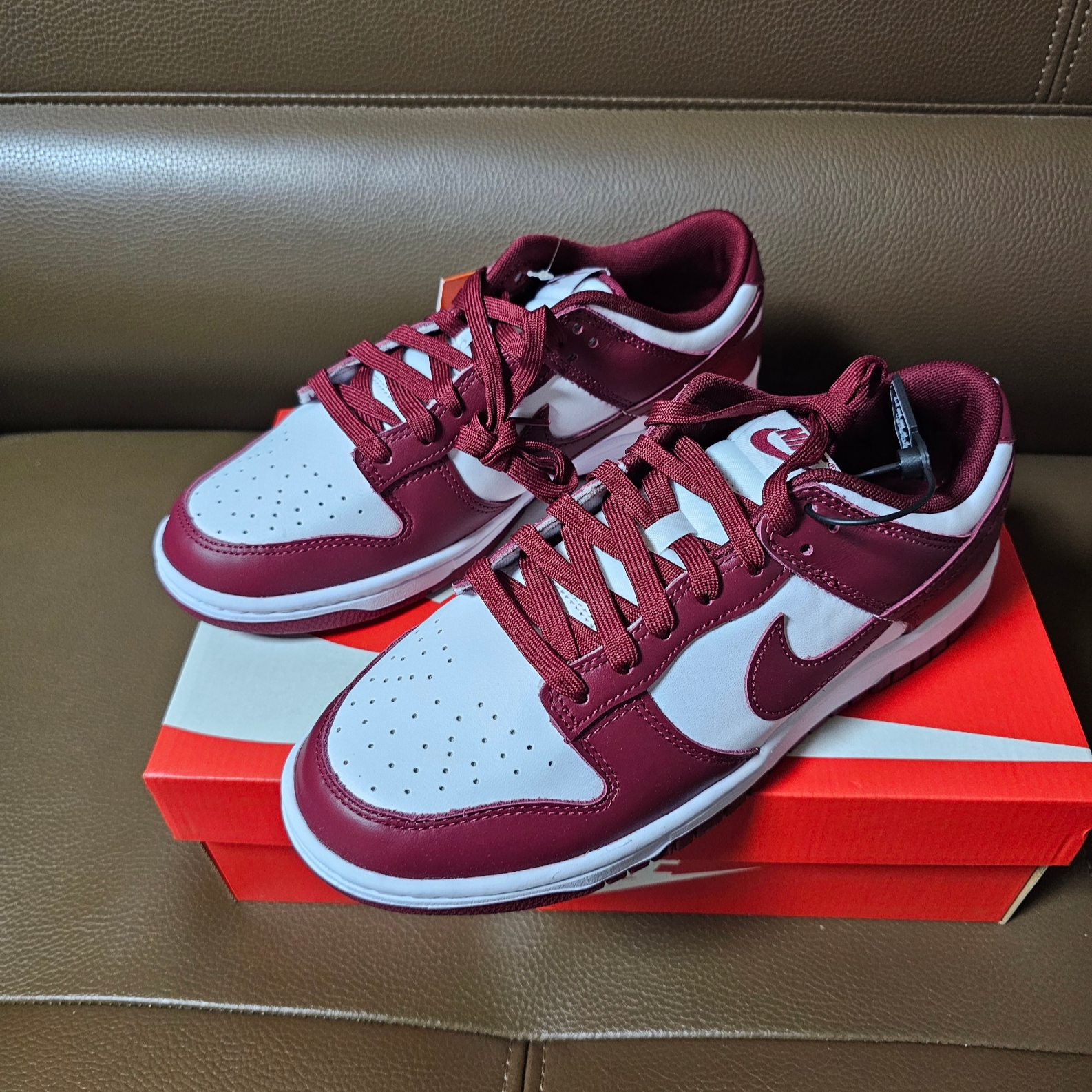 Nike Dunk Low Retro Team Red 착용 스타일 - 4