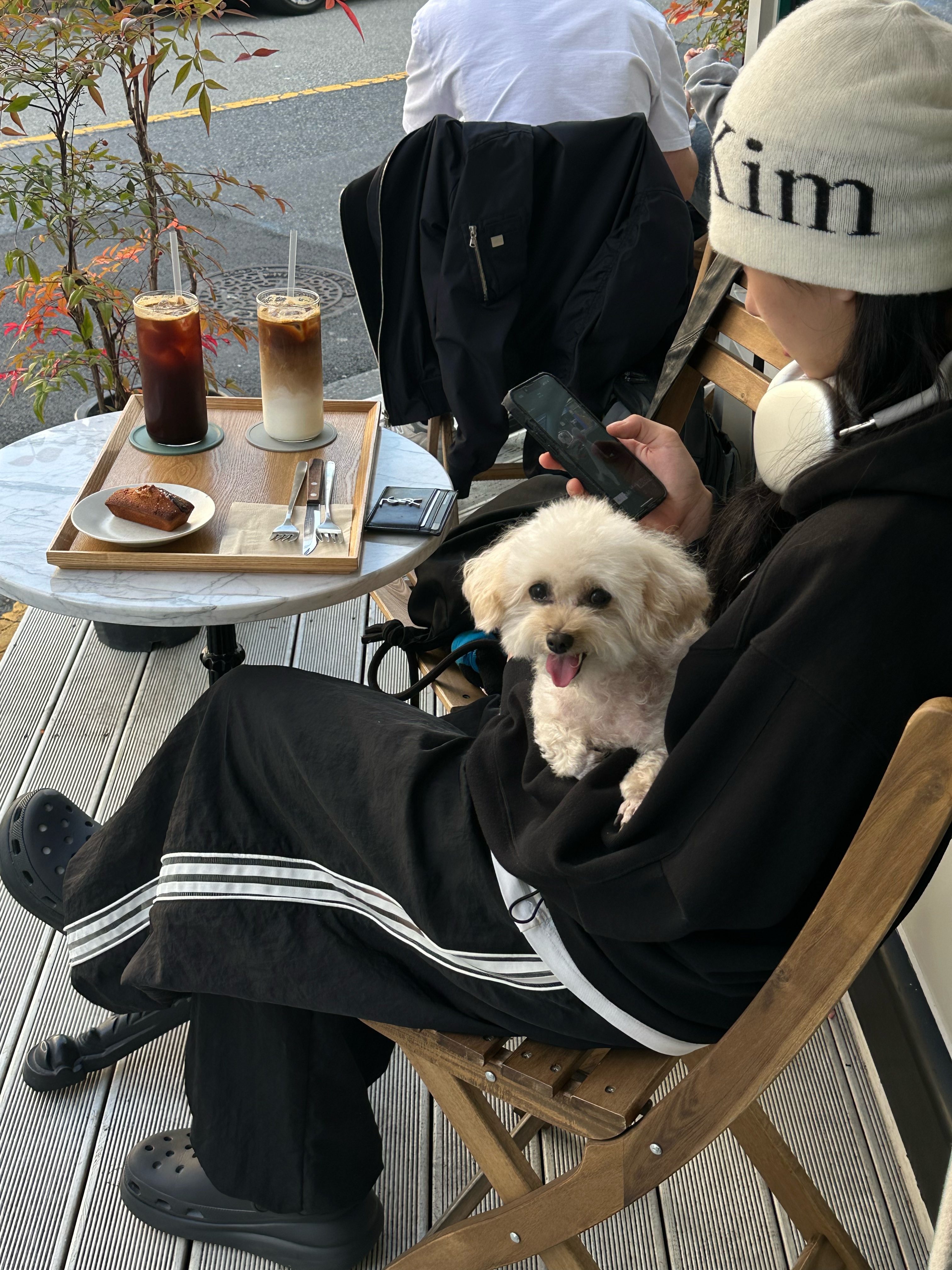Matin Kim Logo Jacquard Short Beanie White, (W) Crocs Classic Platform Clog Black 착용 스타일 - 1