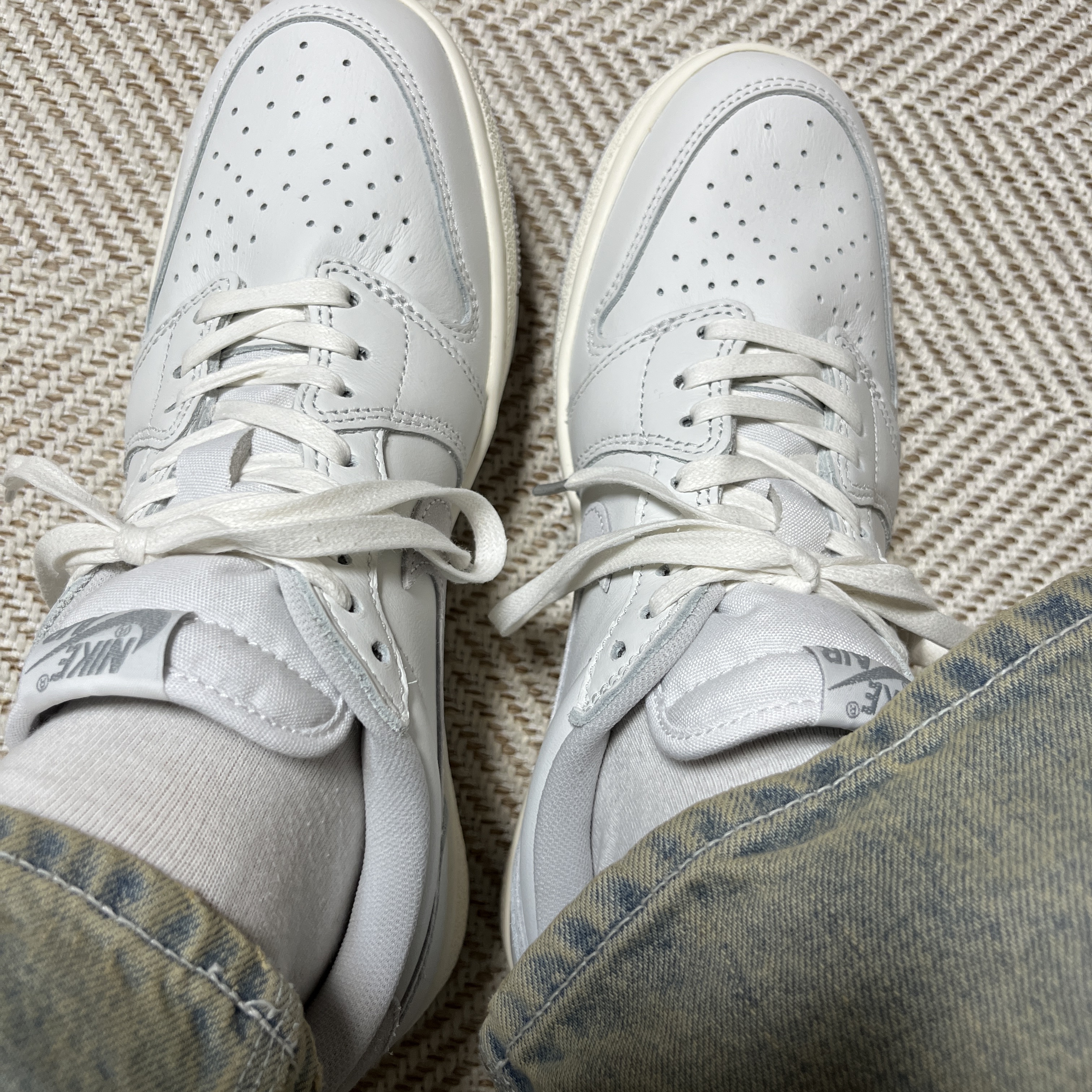 Jordan 1 Low 85 Neutral Grey 착용 스타일 - 1