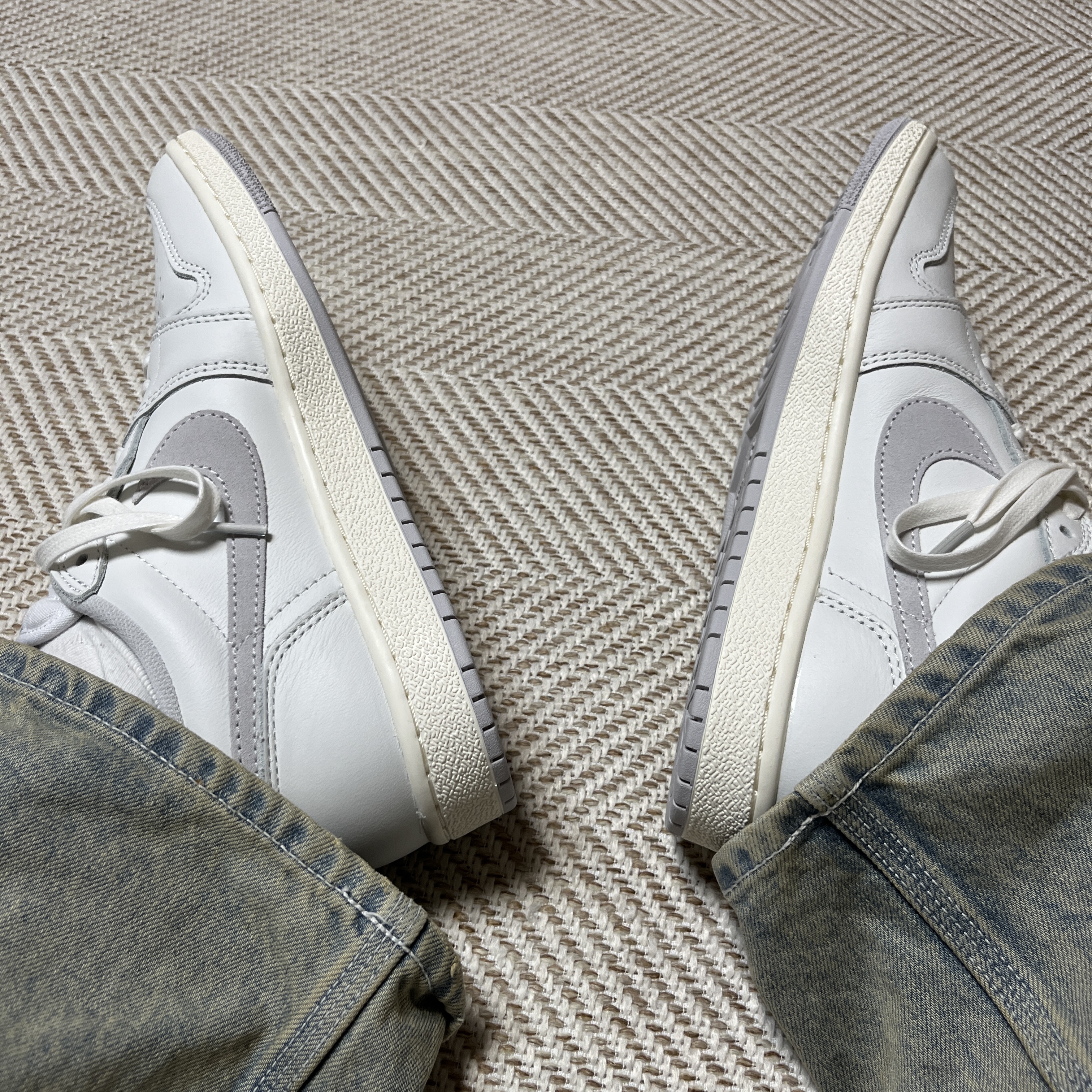 Jordan 1 Low 85 Neutral Grey 착용 스타일 - 2