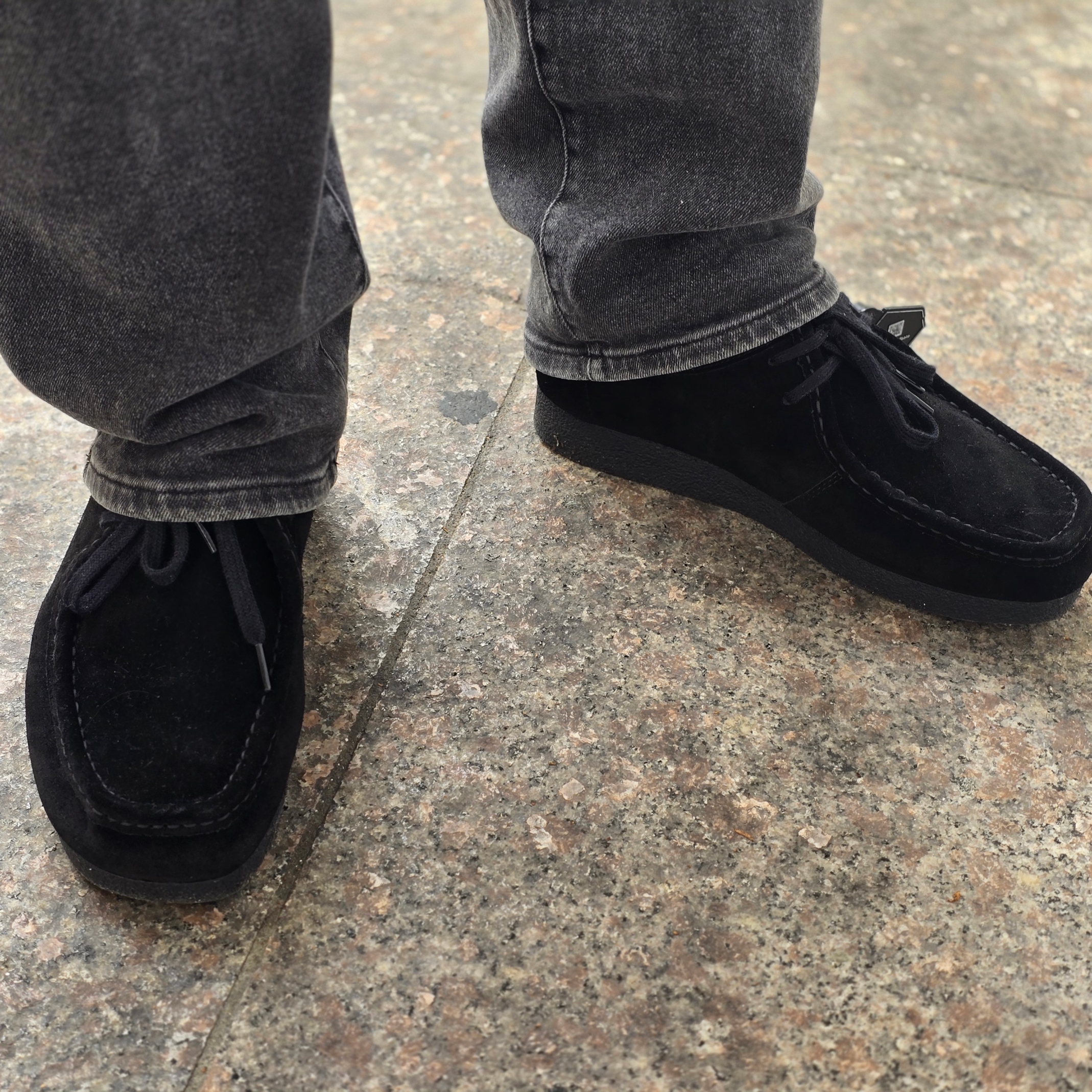 GU Real Leather Moccasin Shoes Black 착용 스타일