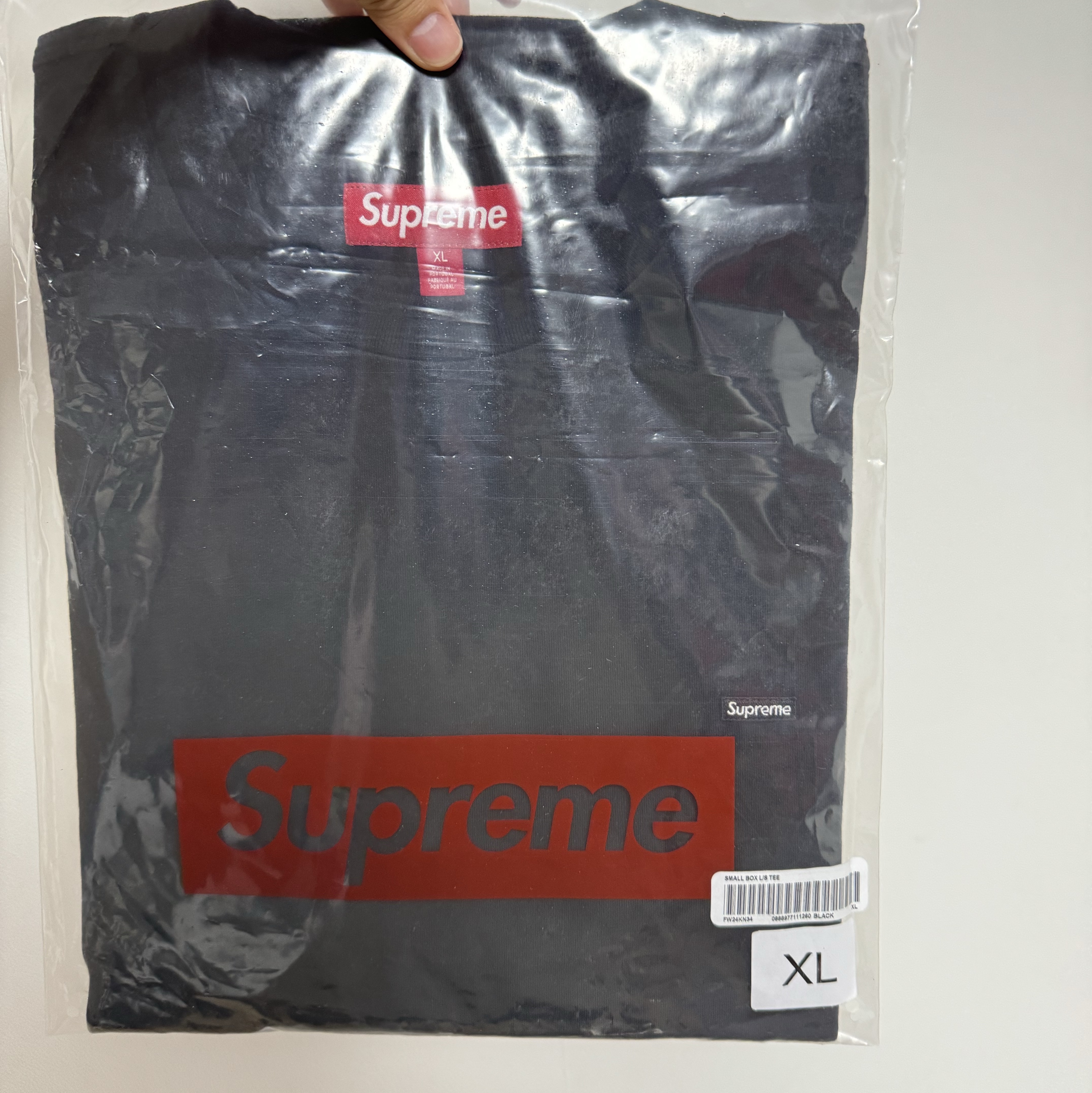 Supreme Small Box L/S T-Shirt Black - 24FW 착용 스타일