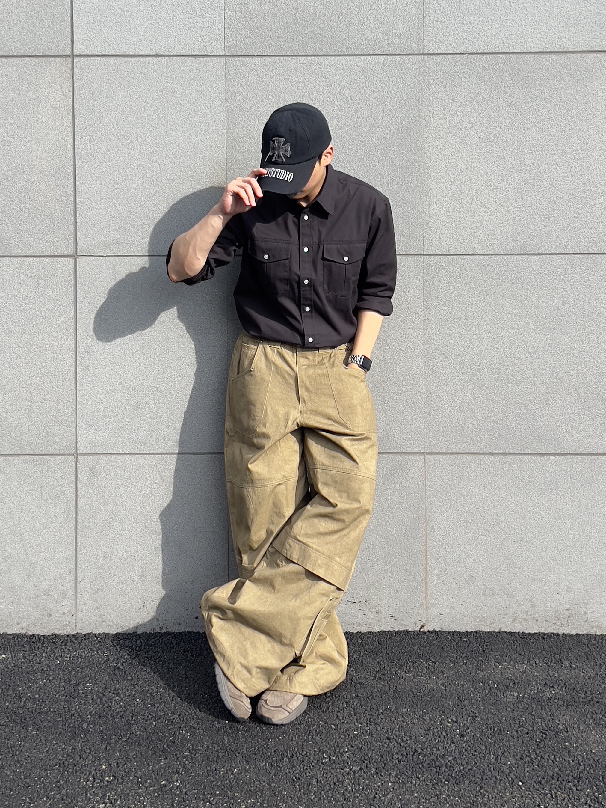 ETCE Cross Destroyed Cap Black 착용 스타일