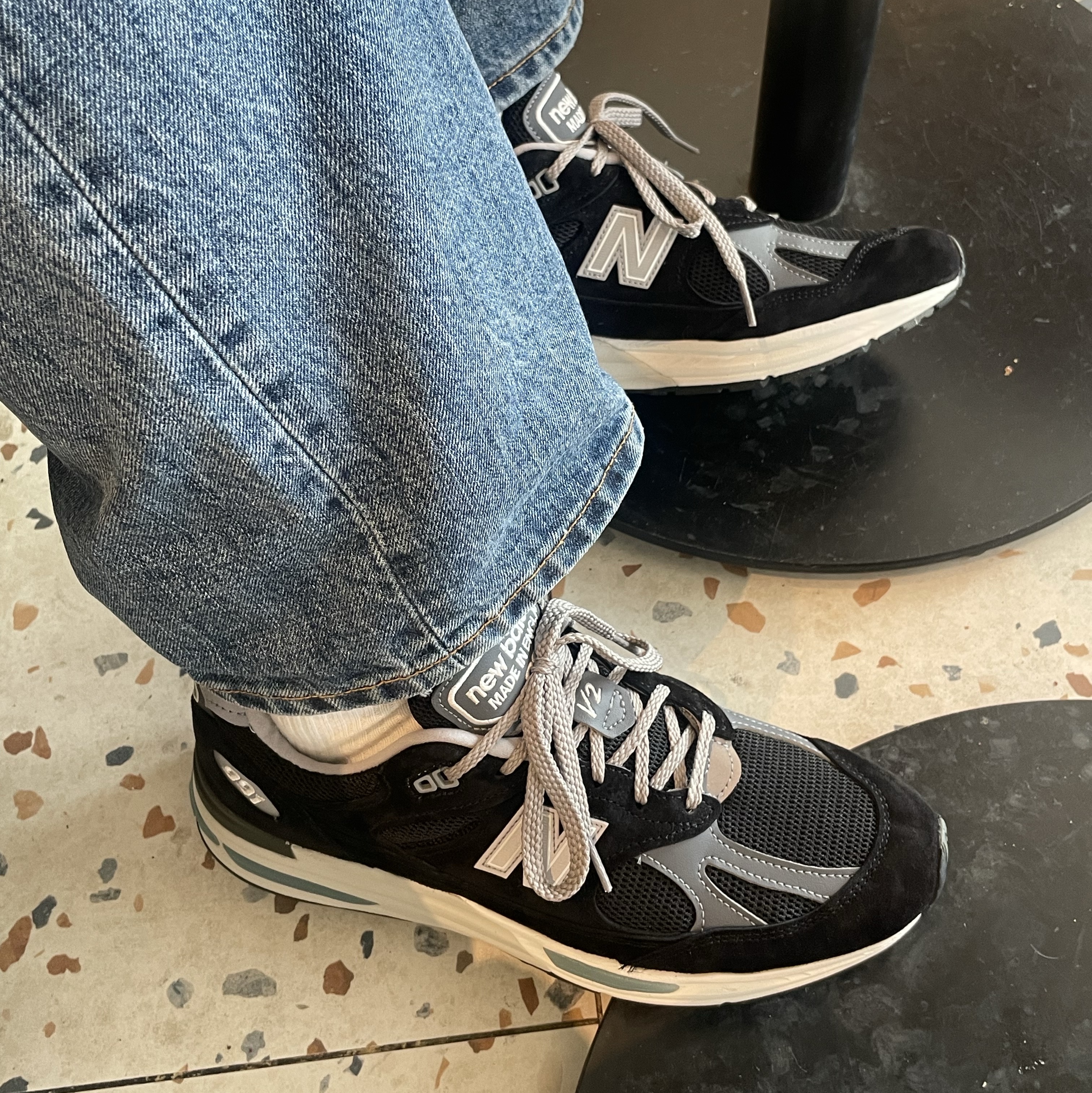 New Balance 991v2 Made in UK Black 착용 스타일