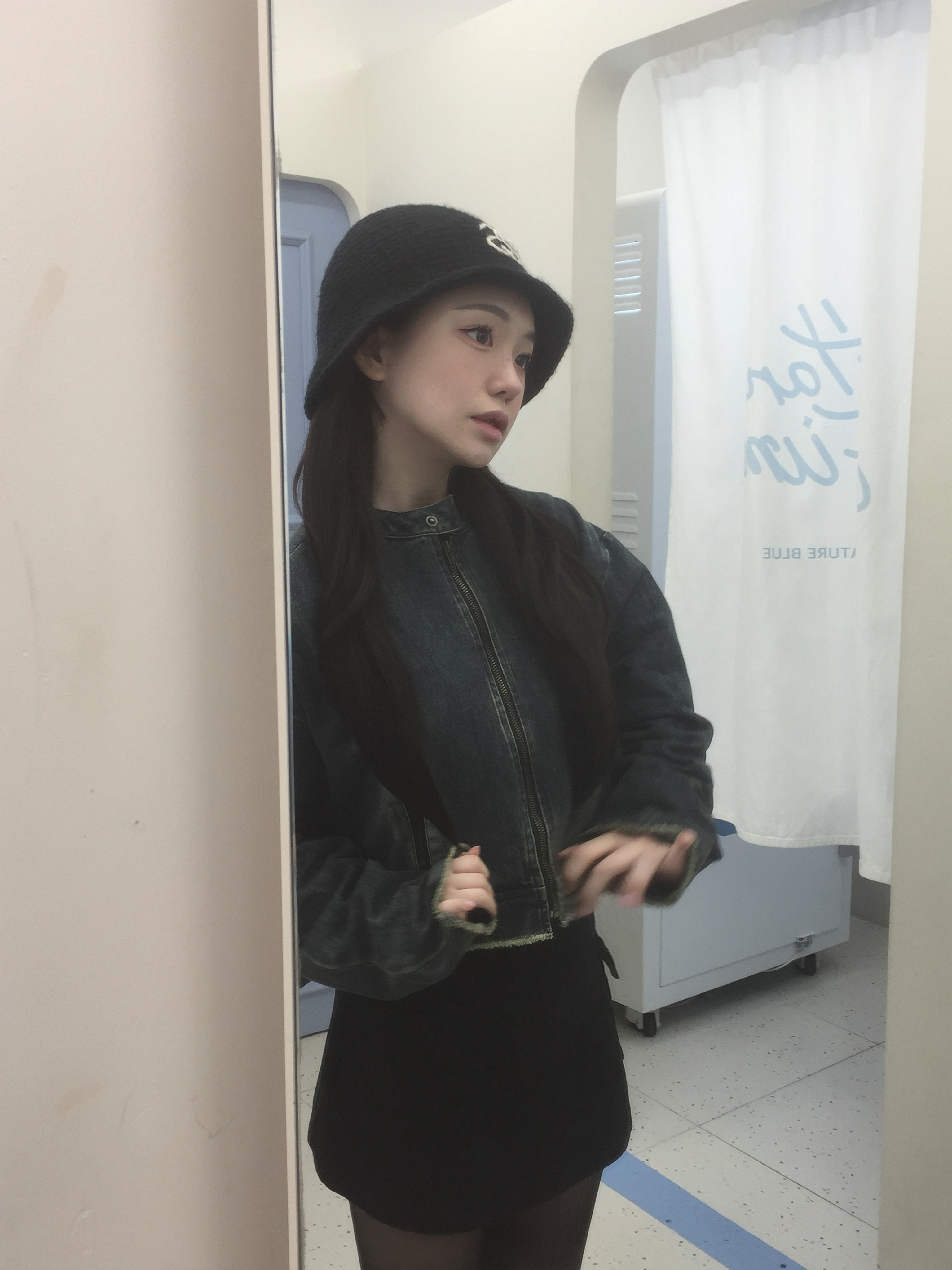 Stussy SS Link Knit Bucket Hat Black 착용 스타일 - 2