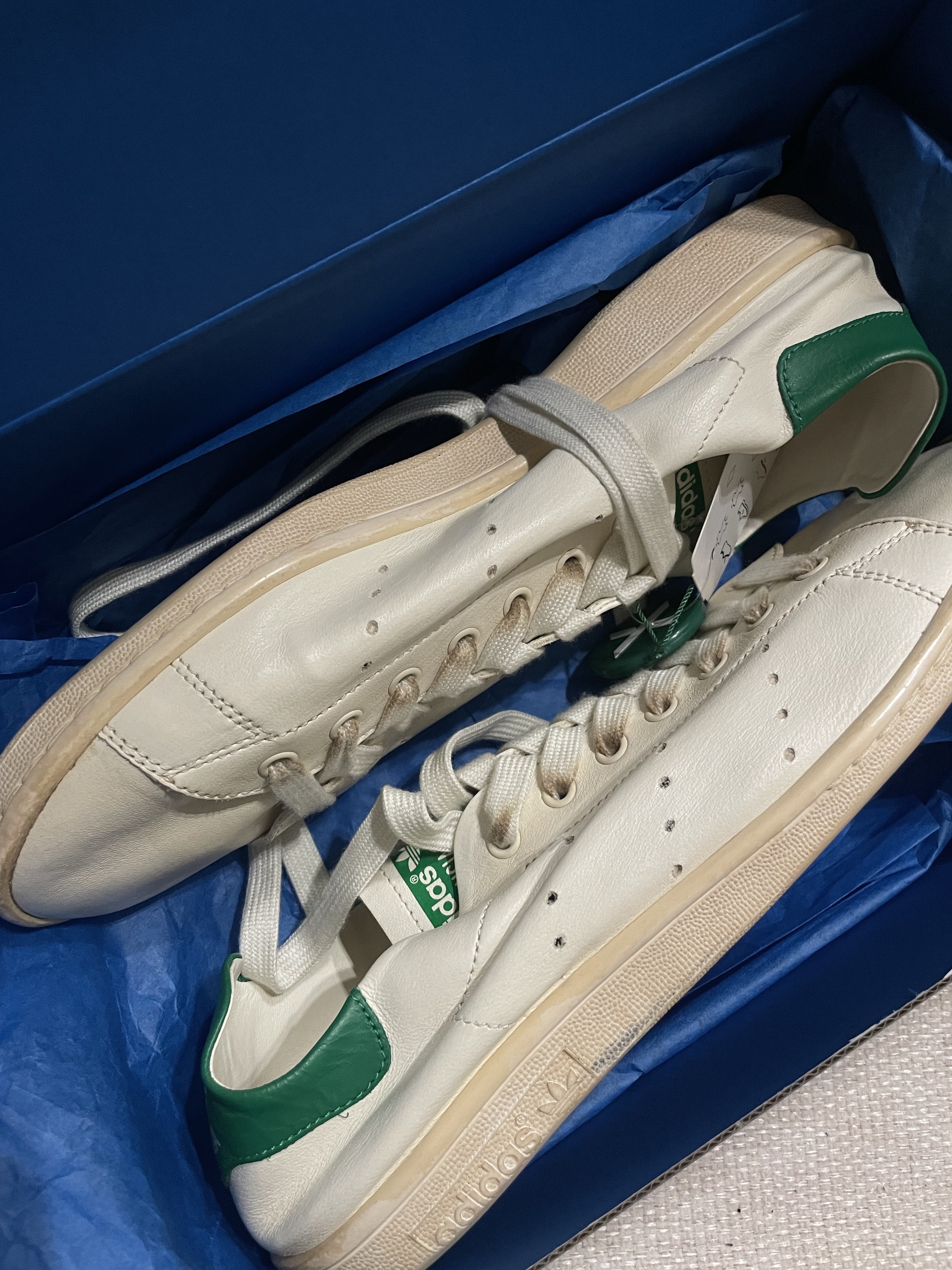 Balenciaga x Adidas Stan Smith Worn Out White Green 착용 스타일 - 1