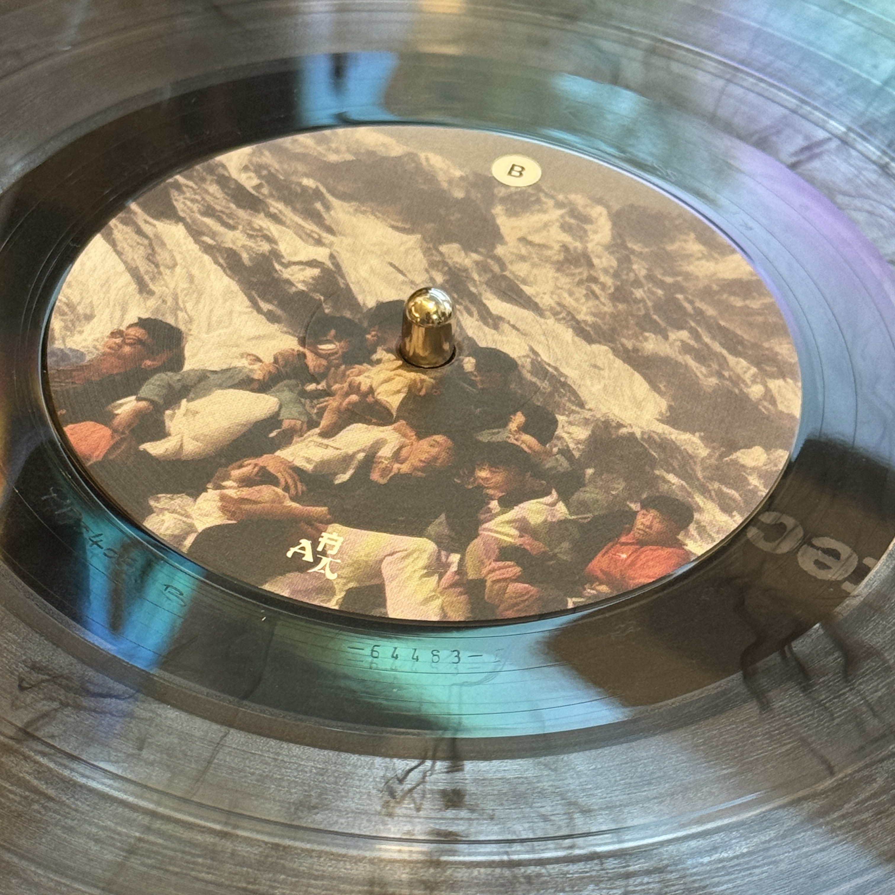 Hyukoh x Sunsetrollercoaster AAA LP Two Coloured Marbled 착용 스타일