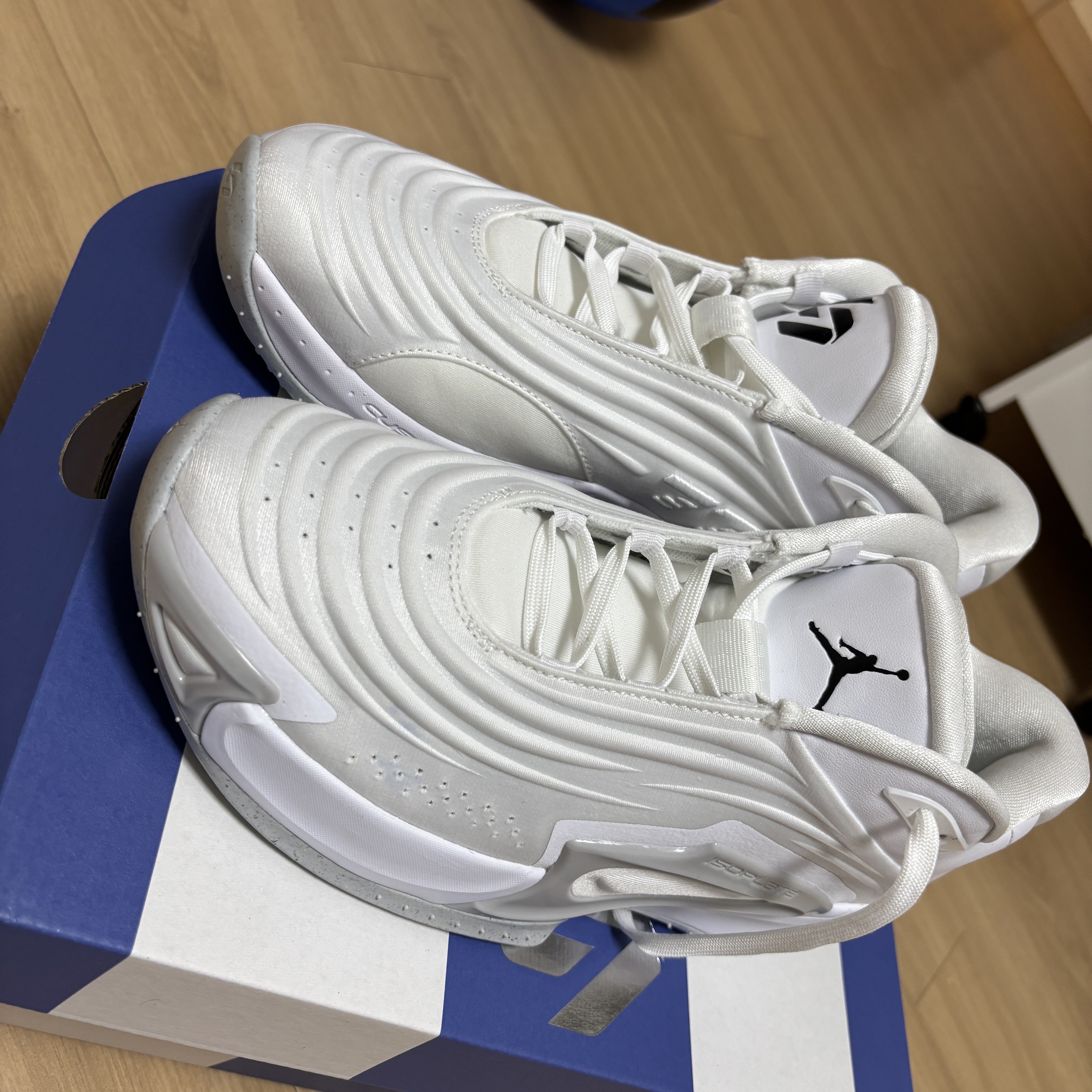 Jordan Luka 3 PF White Grey Fog 착용 스타일