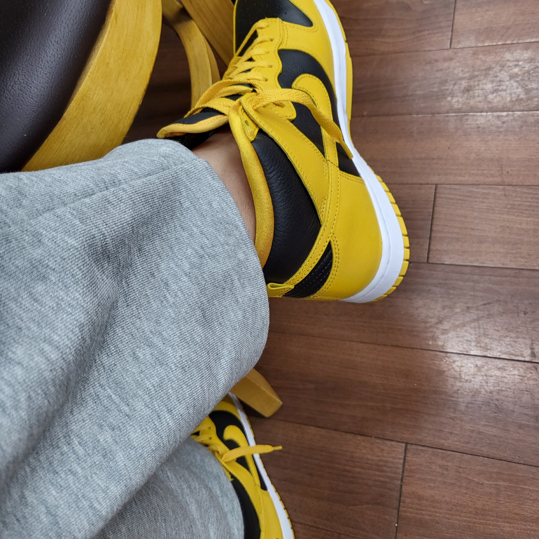 Nike Wu-Tang Clan Dunk High Black and Pollen 착용 스타일 - 1