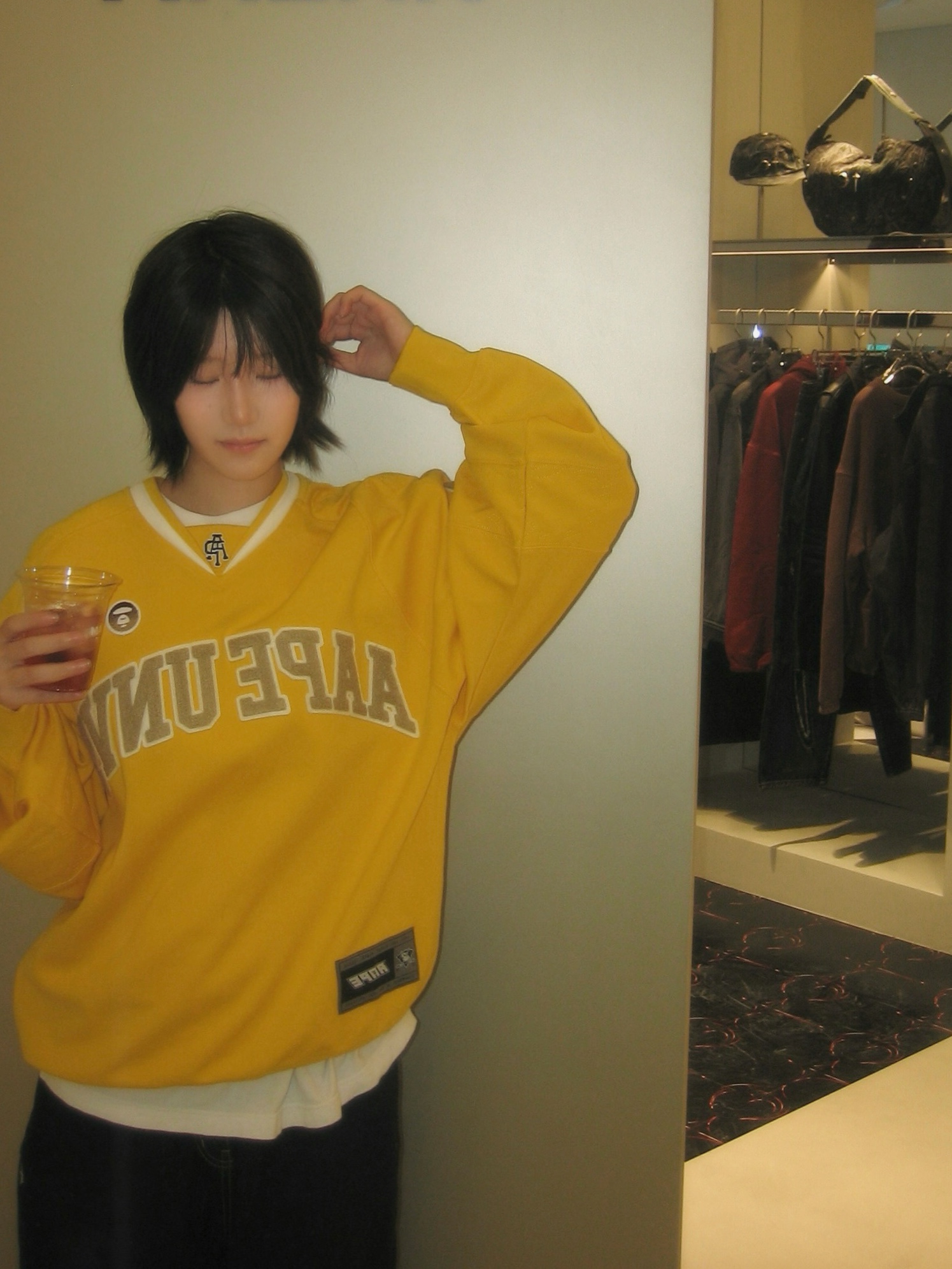 AAPE Main Crew Neck Sweater Dark Yellow - 24FW 착용 스타일 - 1