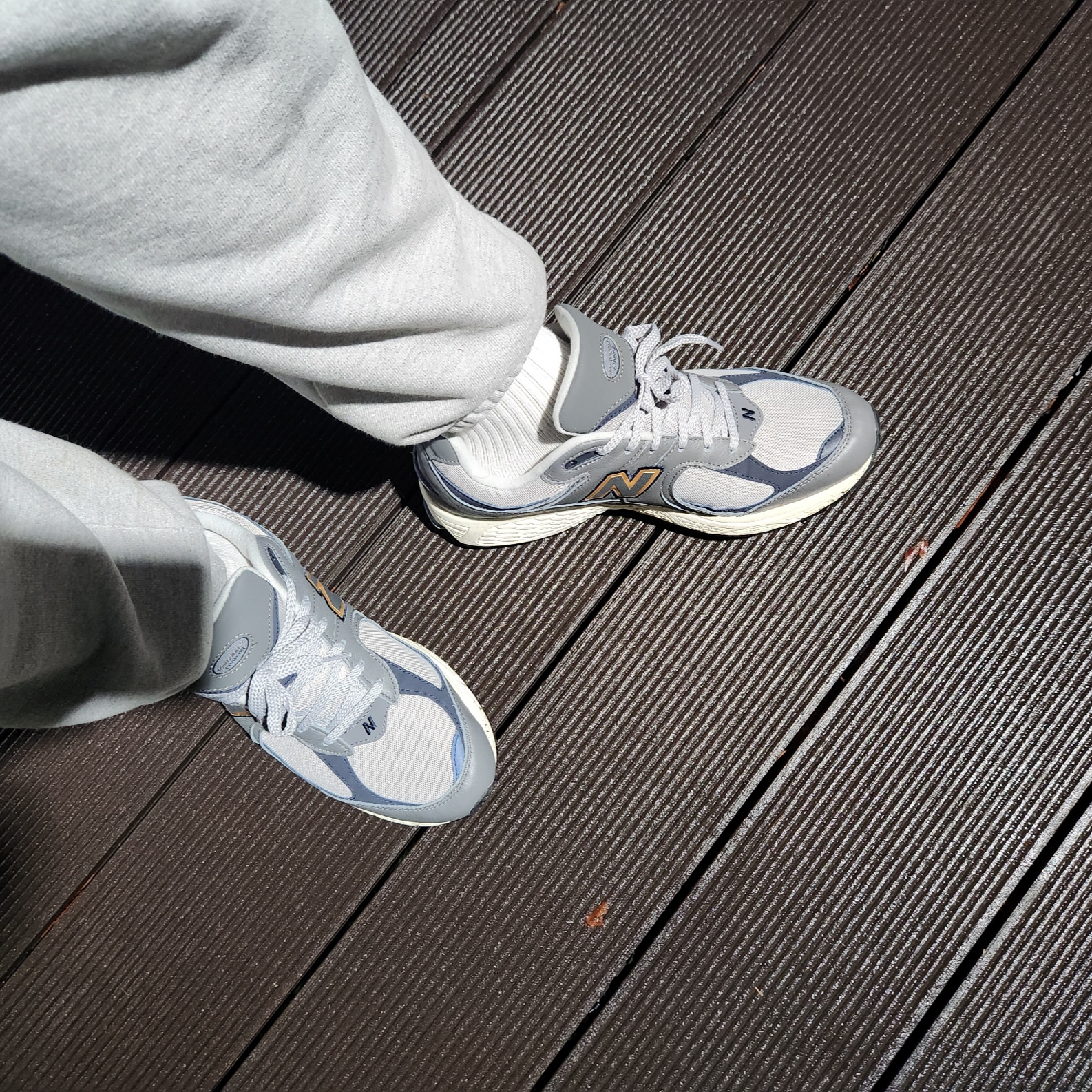 New Balance 2002R Castlerock Eclipse 착용 스타일 - 3