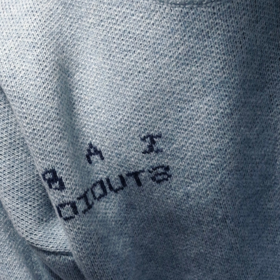 IAB Studio Knit Steel Blue 착용 스타일 - 2