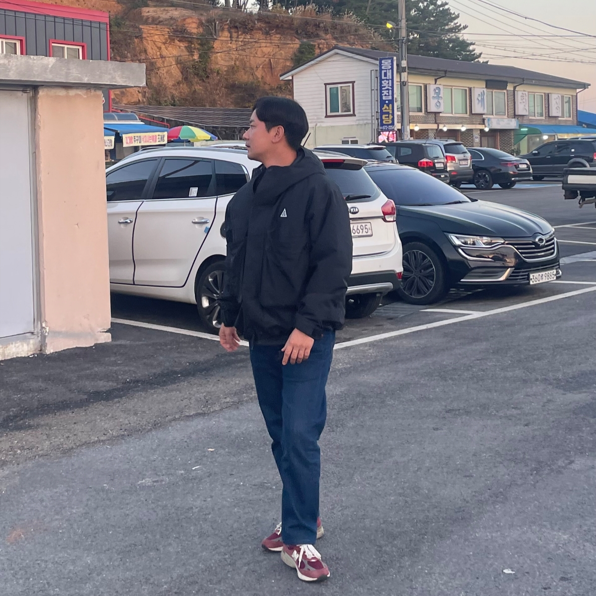 Nike ACG Primaloft Skull Peak Storm-Fit Jacket Black Anthracite - Asia, New Balance 993 Made in USA Burgundy - D Standard 착용 스타일