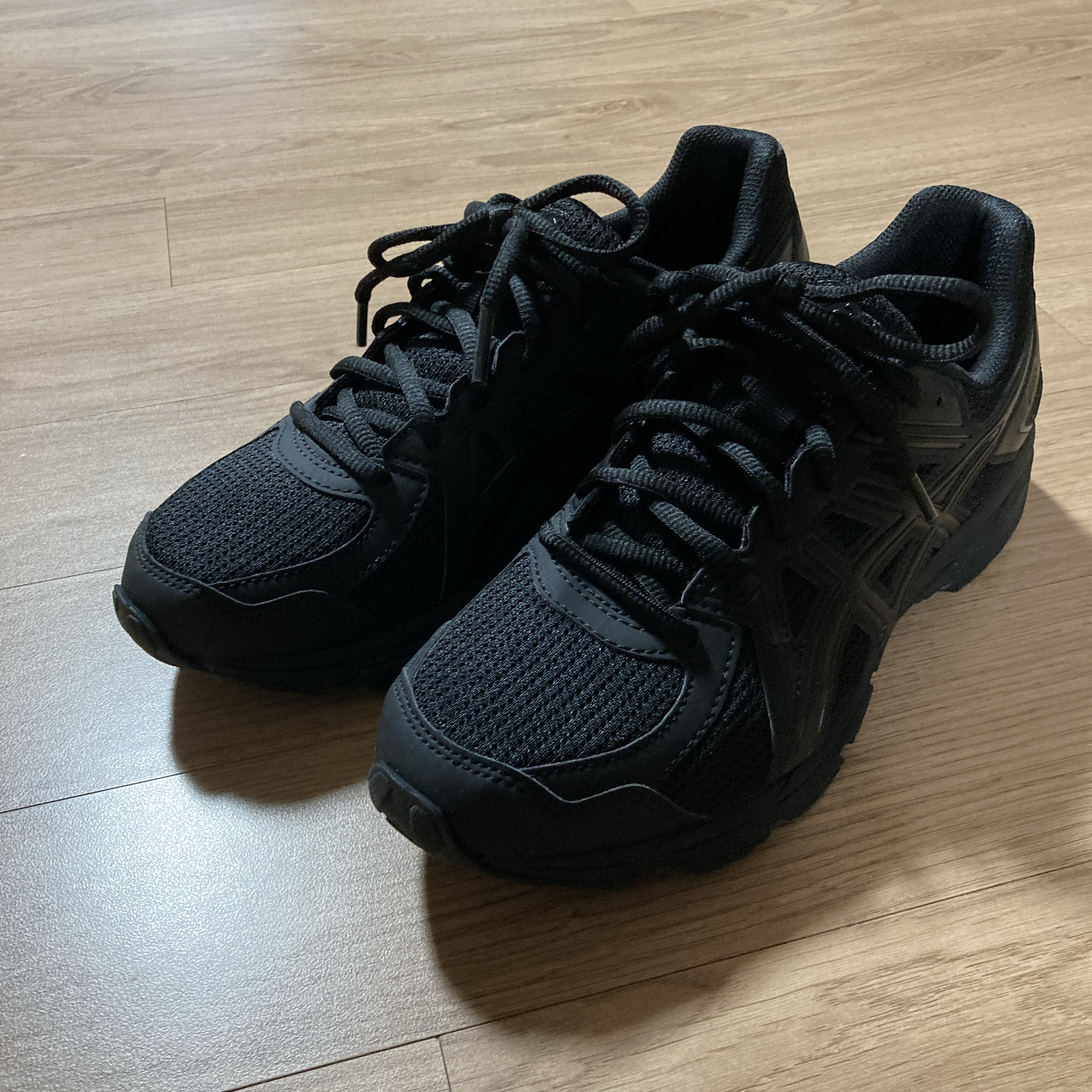 (W) Asics Jog 100 T Black - 2E Extra Wide 착용 스타일 - 2