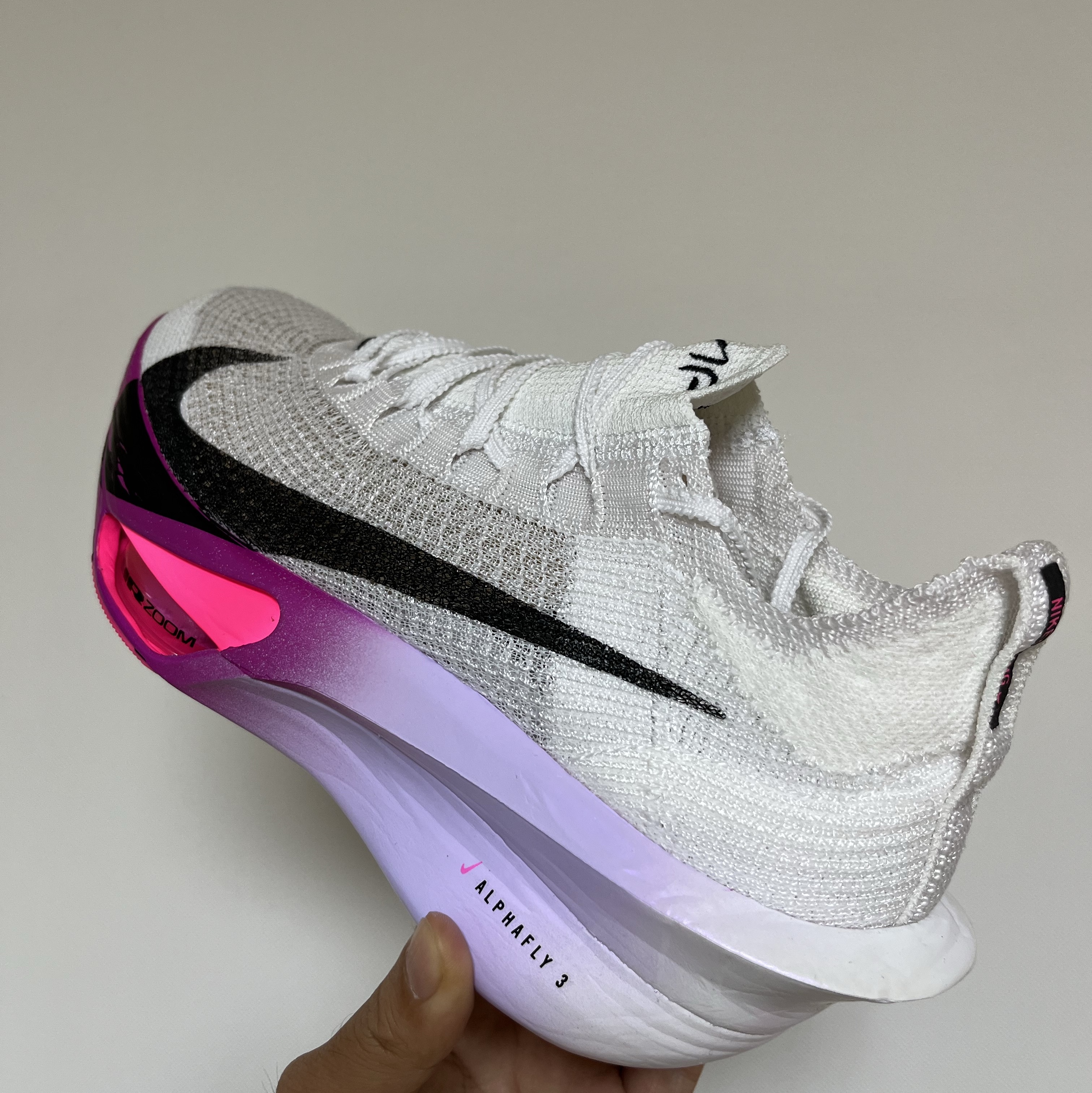 Nike Air Zoom Alphafly Next% 3 Hyper Pink 착용 스타일 - 2