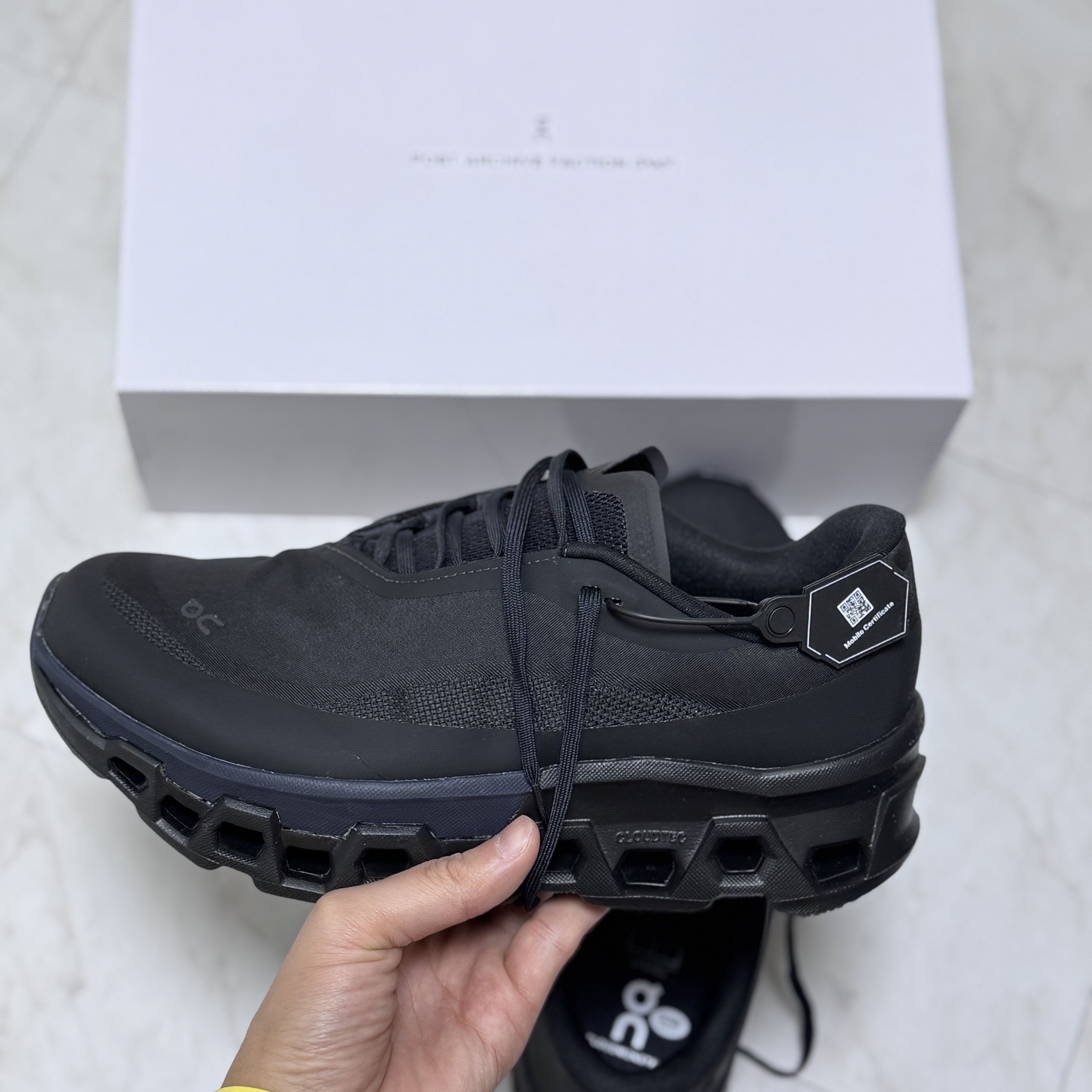 On Running x Post Archive Faction (Paf) Cloudmonster 2 Black Magnet 착용 스타일 - 2
