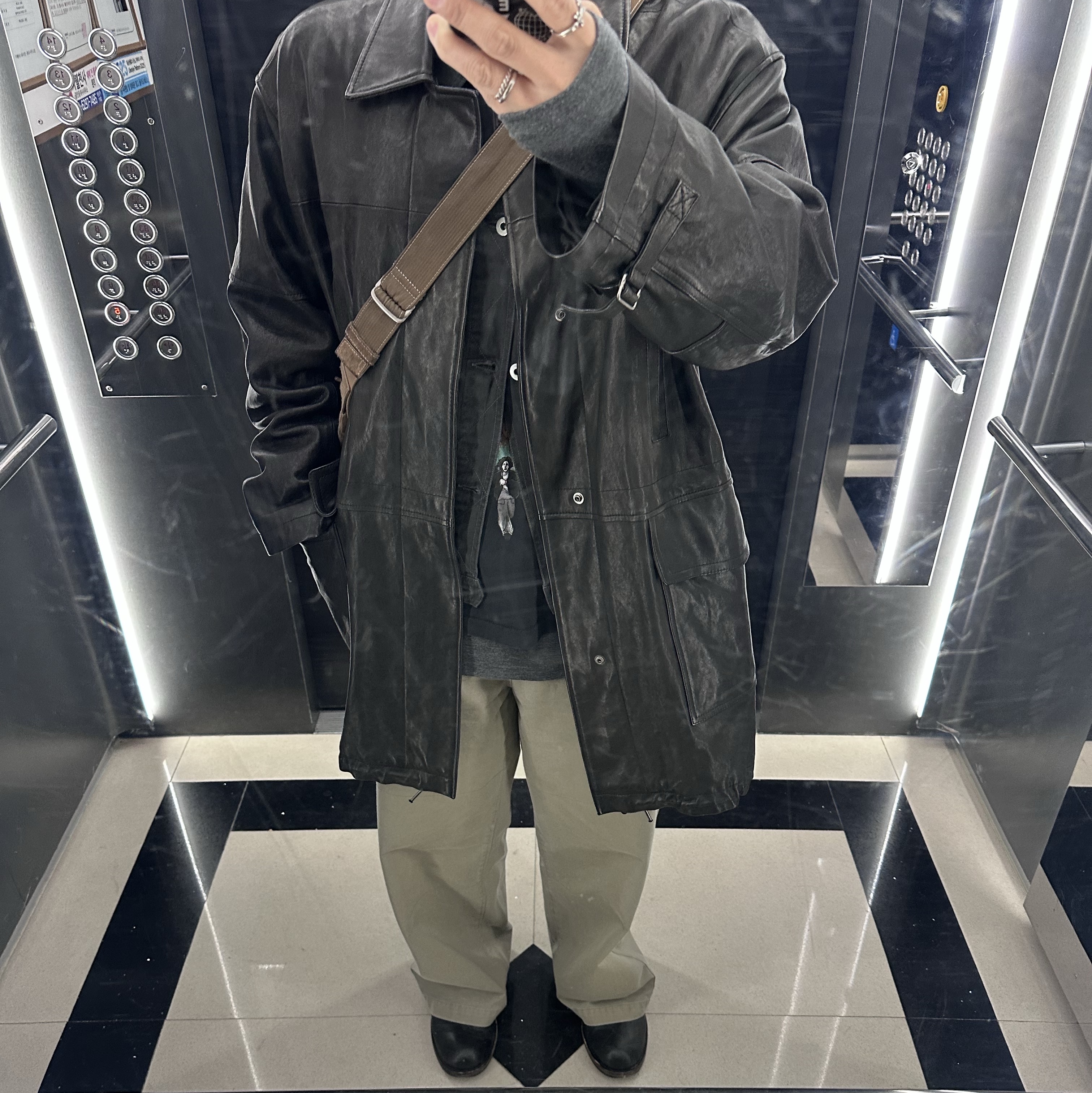 Polyteru x 1011 Paisley Trucker Jacket Cotton Charcoal - 23FW, Polyteru Lambskin Car Coat Black 착용 스타일