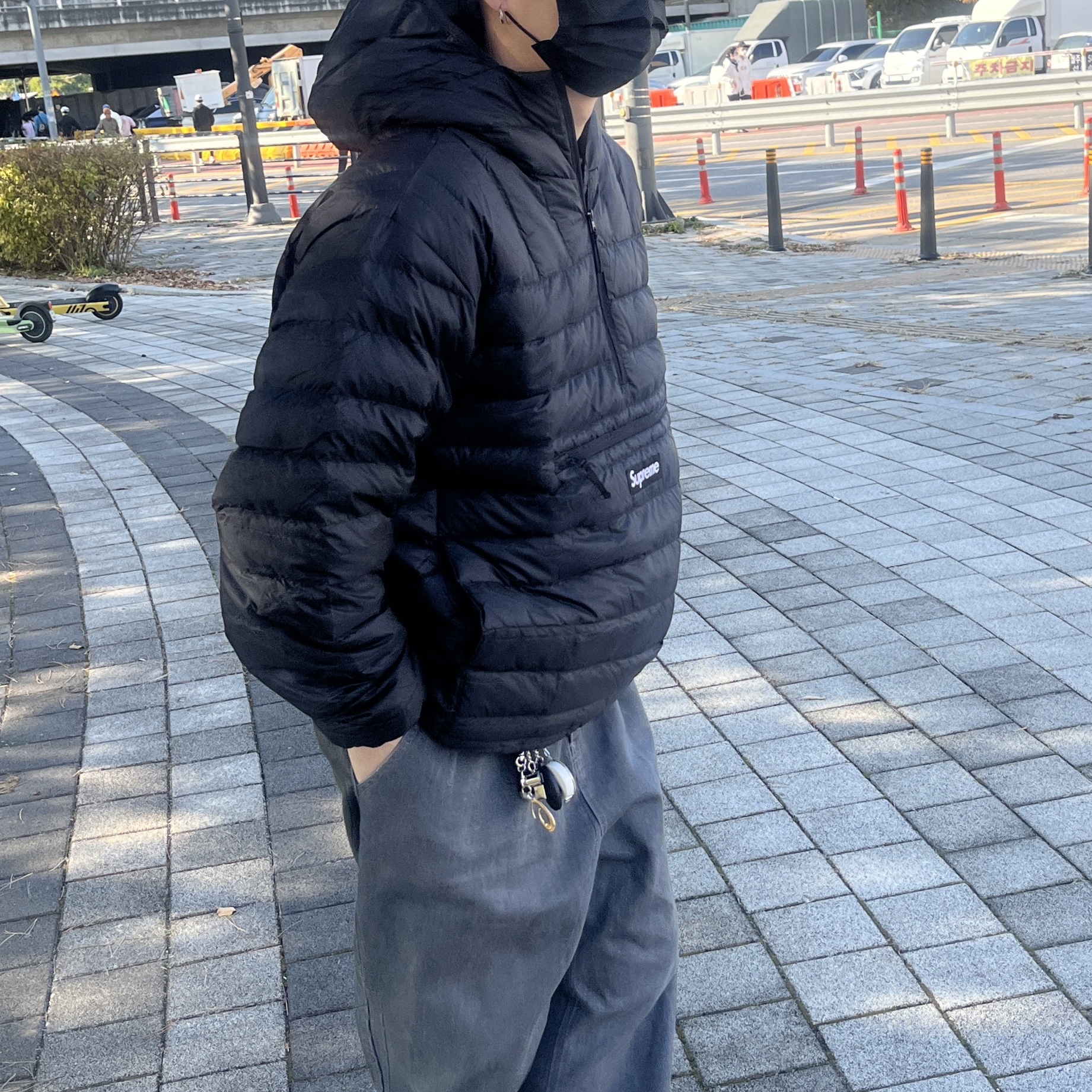 Supreme Micro Down Half Zip Hooded Pullover Black - 24FW 착용 스타일