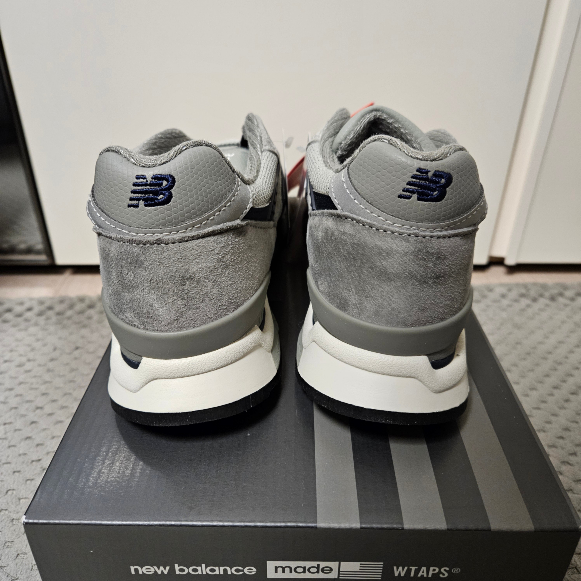 New Balance x WTAPS 998 Made in USA Gray 착용 스타일 - 3
