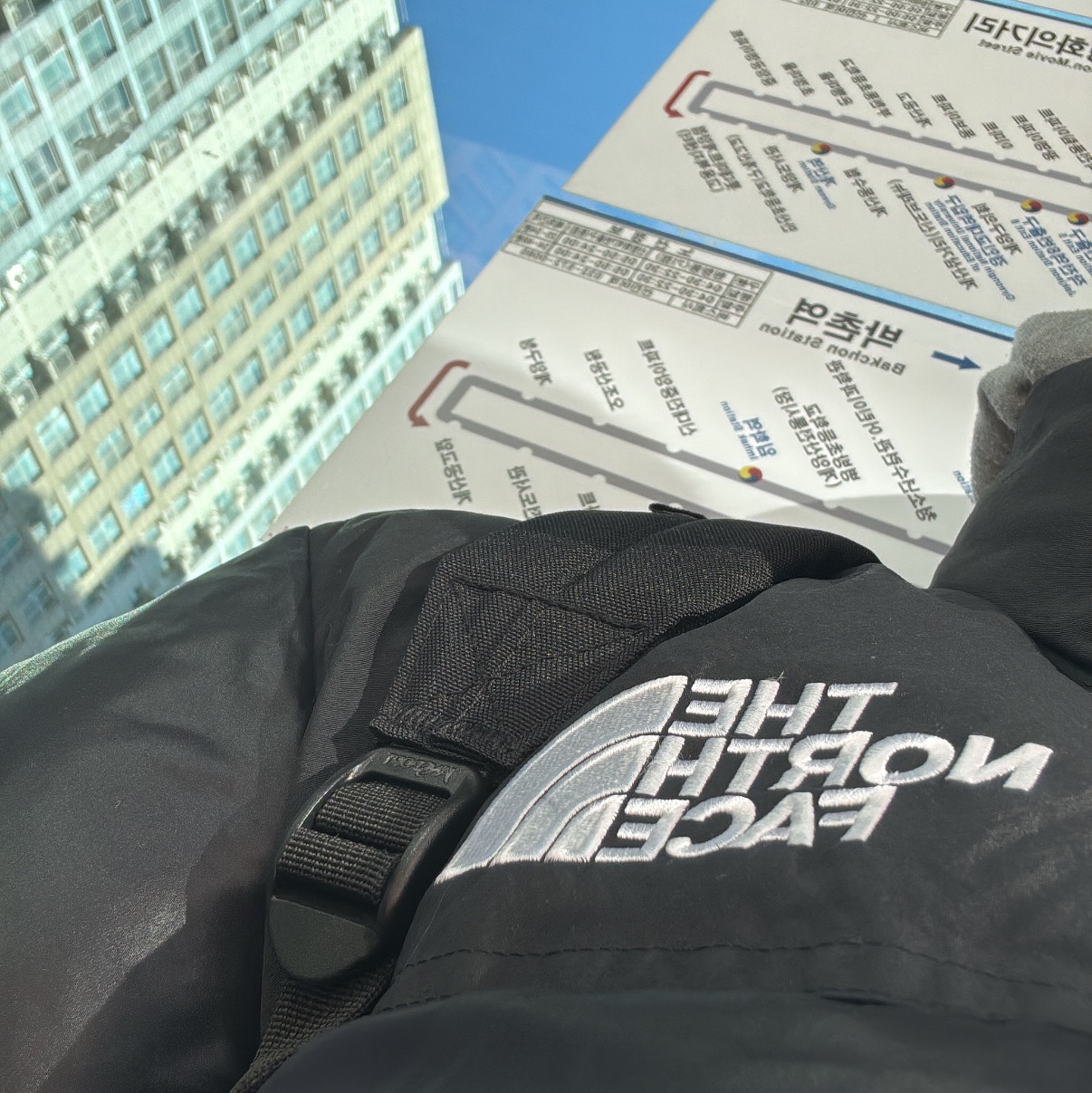 The North Face On Ball Jacket Black 착용 스타일