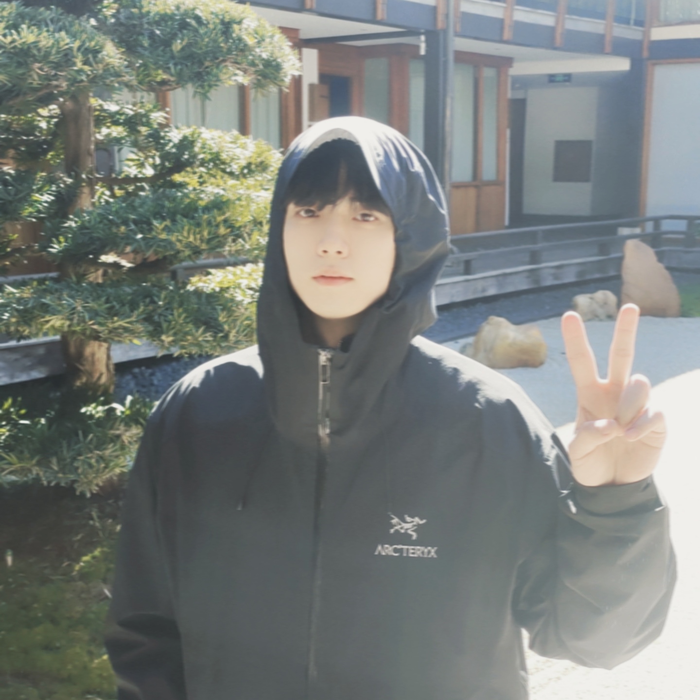 Arc'teryx Beta Jacket Black 착용 스타일