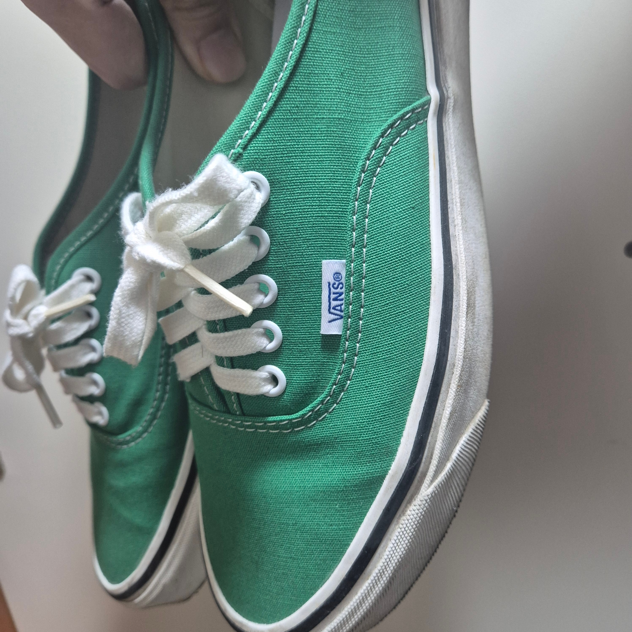 Vans Authentic 44 DX Anaheim Factory Emerald Green 착용 스타일