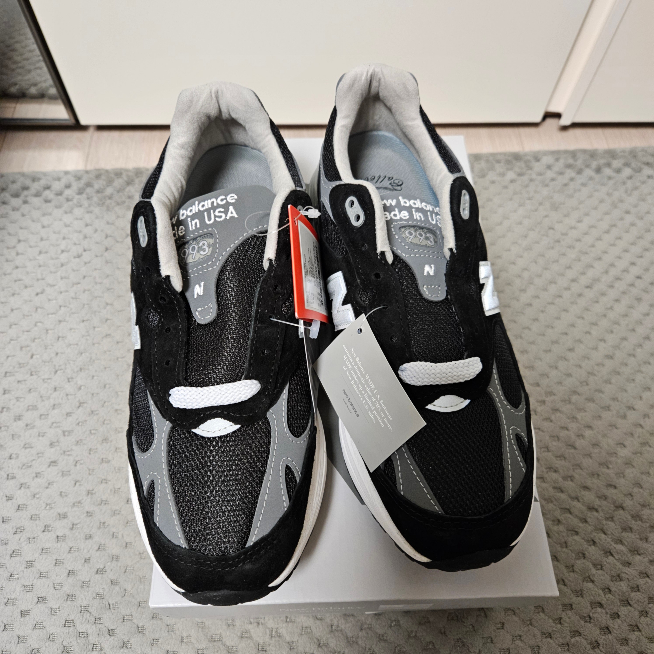 New Balance 993 Made in USA Black - D Standard 착용 스타일 - 1