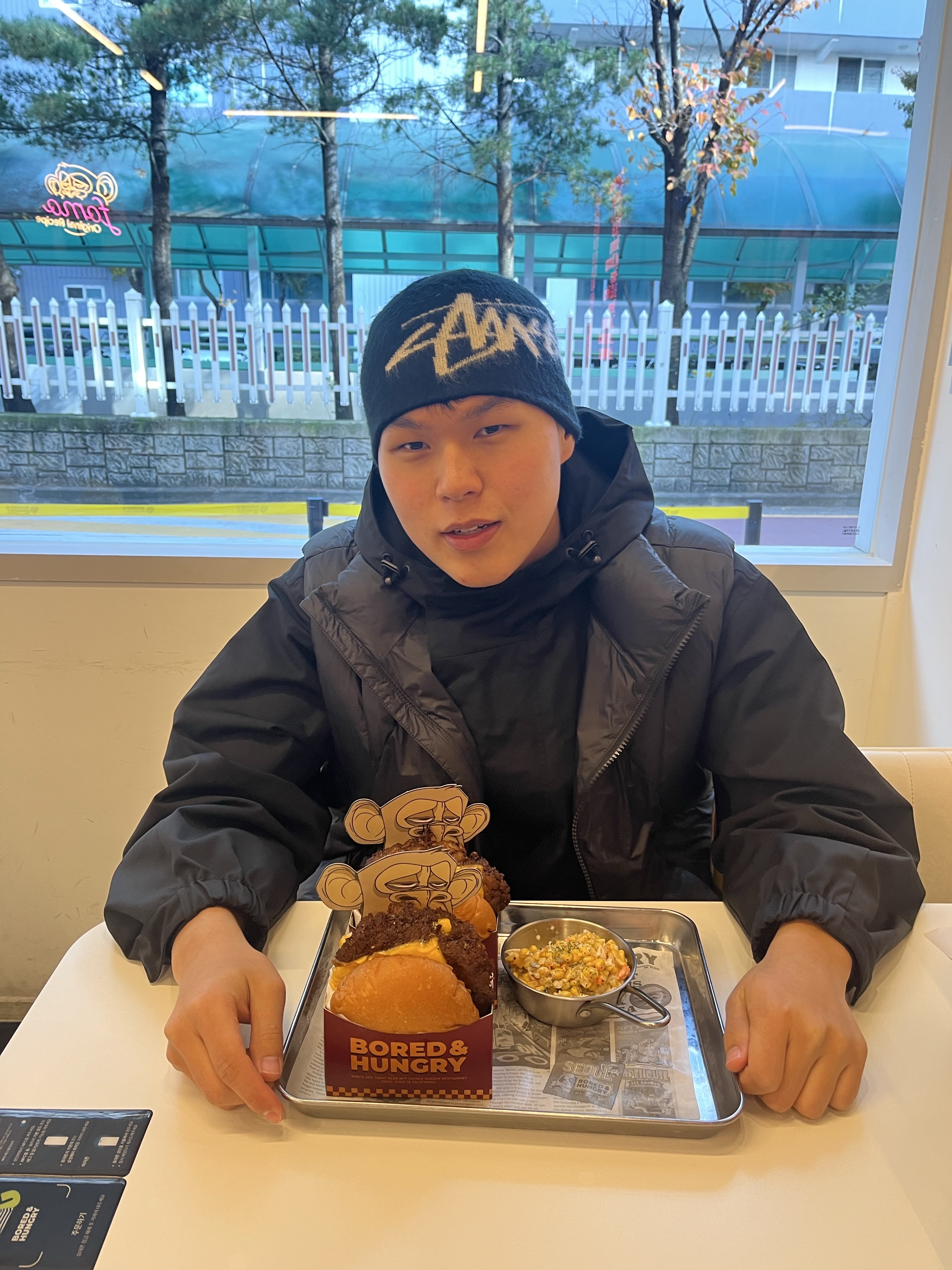Stussy Brushed Out Stock Skullcap Beanie Black, Nonnod Side Zip Cargo Pants Beige 착용 스타일 - 2