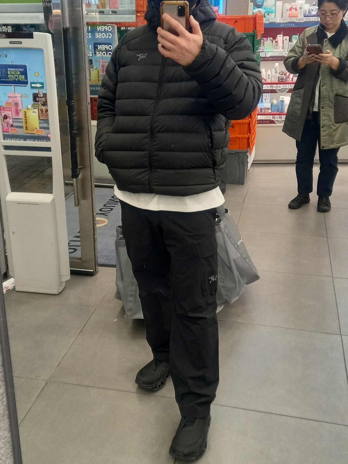 Arc'teryx Cerium Hoody Black, Arc'teryx Cerium Hoody Black 착용 스타일 - 5