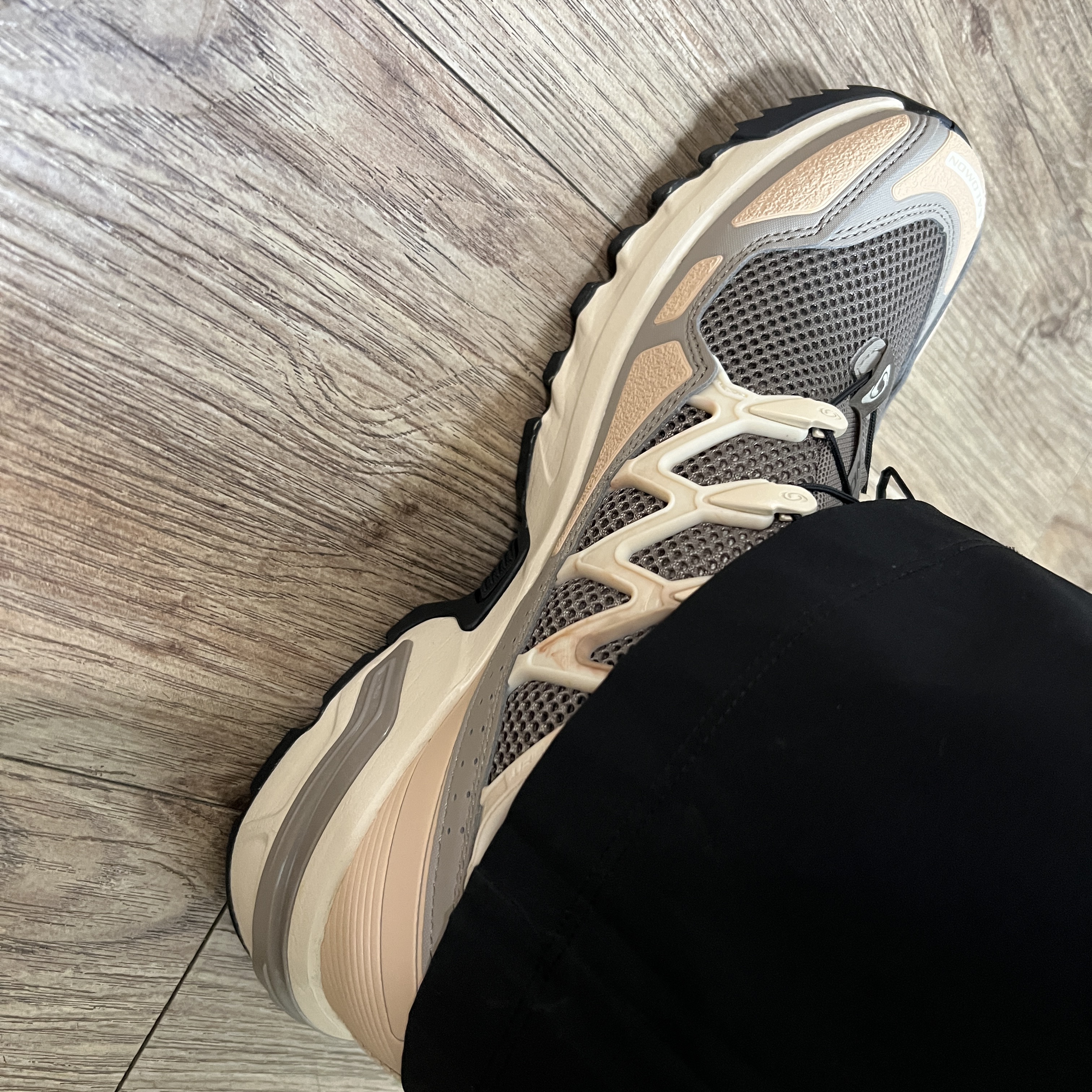 Salomon ACS + OG Falcon Shortbread Hazelnut 착용 스타일