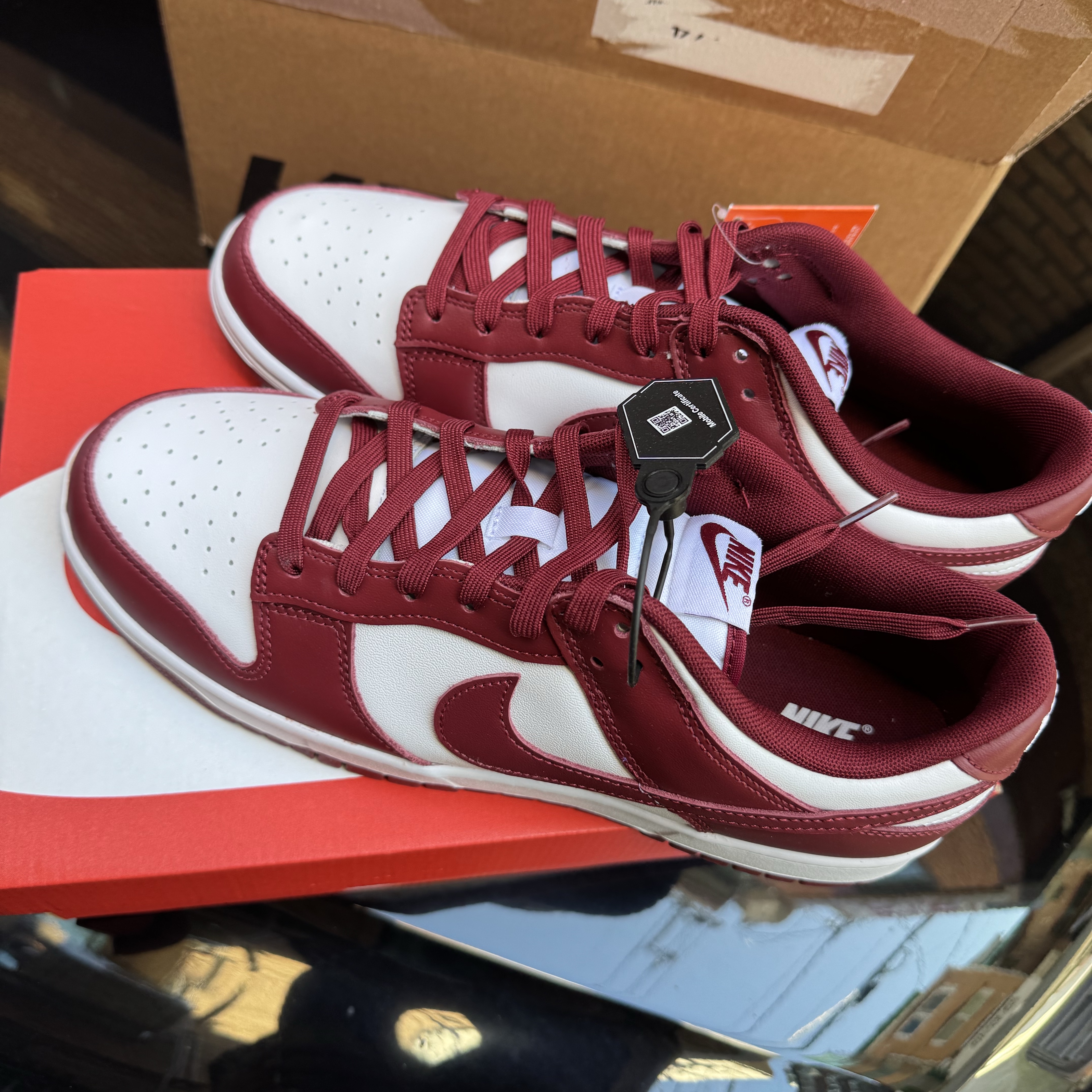 Nike Dunk Low Retro Team Red 착용 스타일